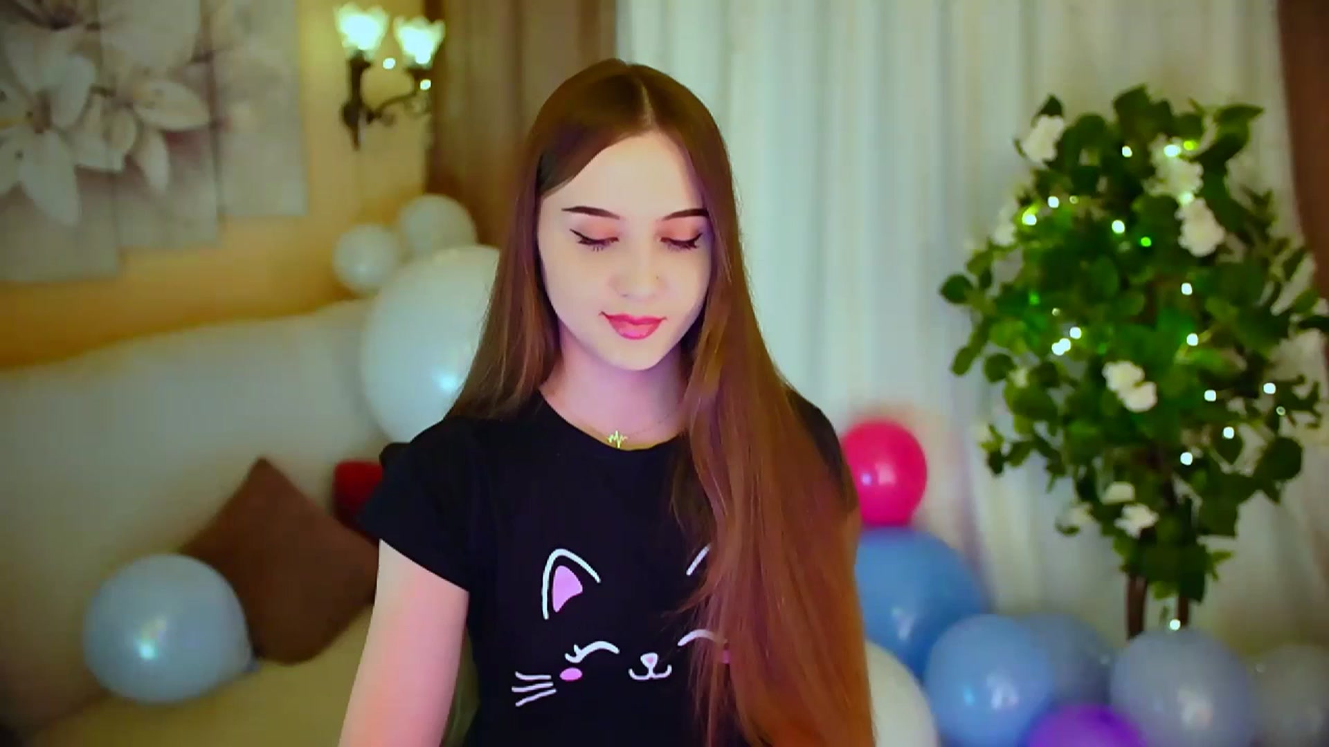 Gallery image thumbnail from Innocent_Soul's myfreecams stream on, 04/28/2024, 17:22 image 6 of 20