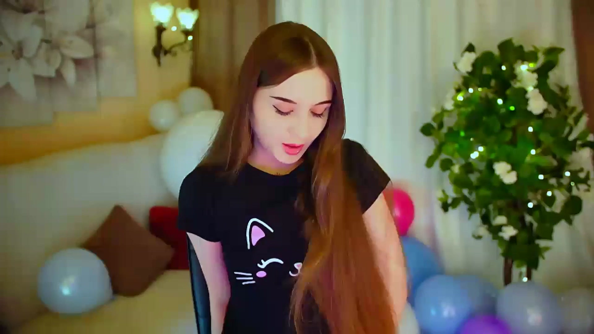 Gallery image thumbnail from Innocent_Soul's myfreecams stream on, 04/28/2024, 17:22 image 7 of 20