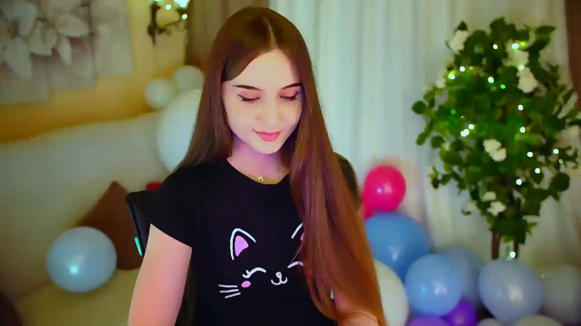 Gallery image thumbnail from Innocent_Soul's myfreecams stream on, 04/28/2024, 18:35 image 12 of 20