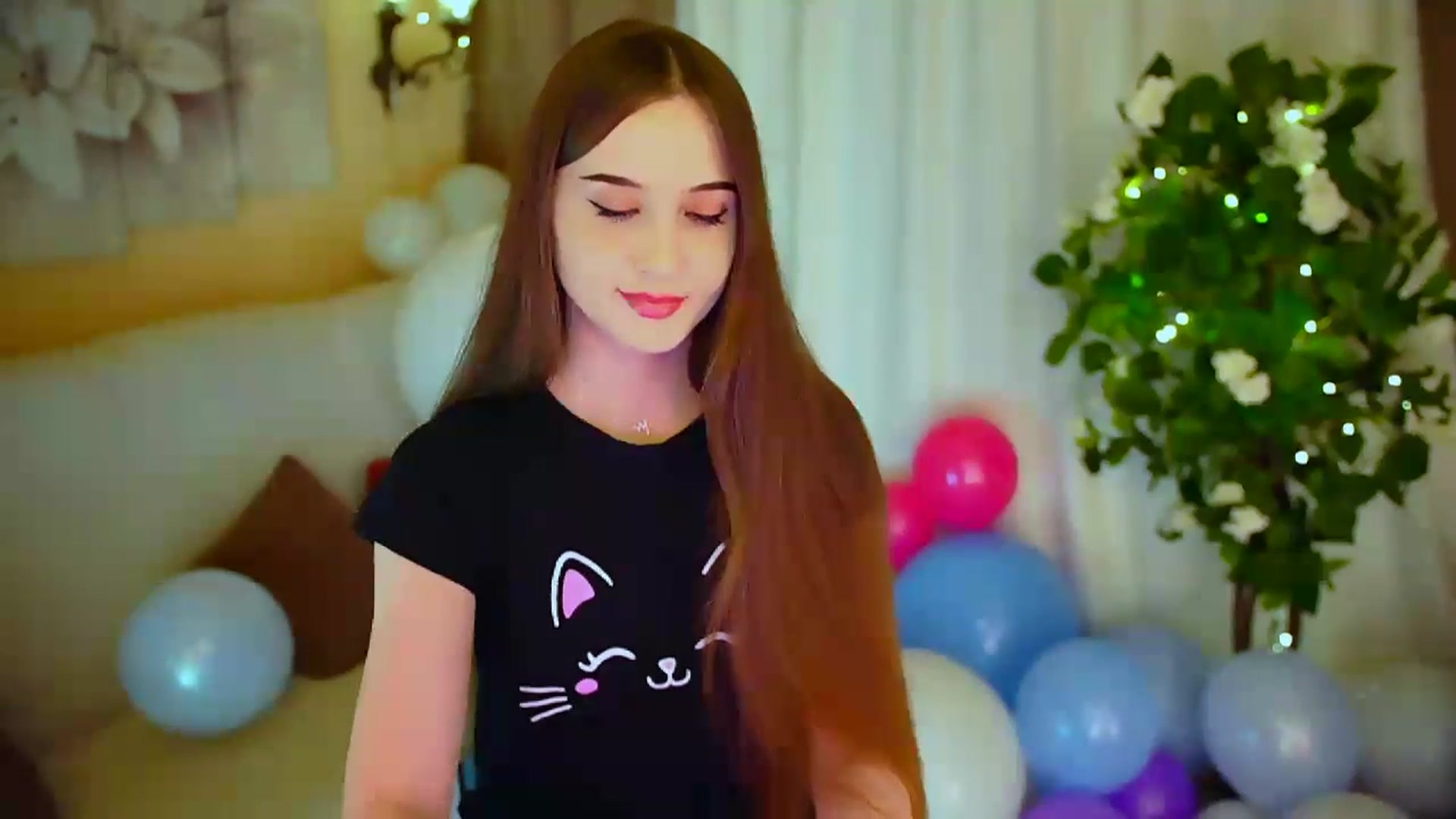 Gallery image thumbnail from Innocent_Soul's myfreecams stream on, 04/28/2024, 19:43 image 4 of 20