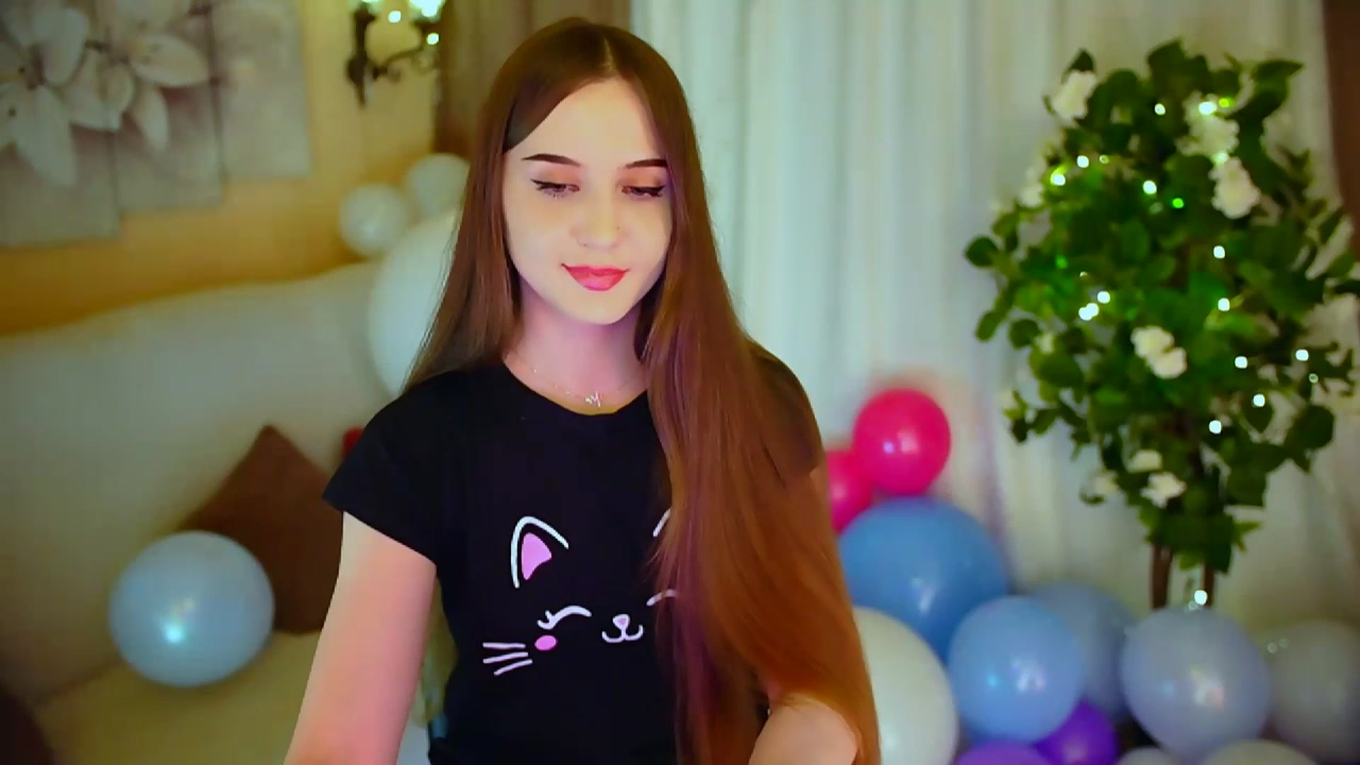 Gallery image thumbnail from Innocent_Soul's myfreecams stream on, 04/28/2024, 19:43 image 6 of 20