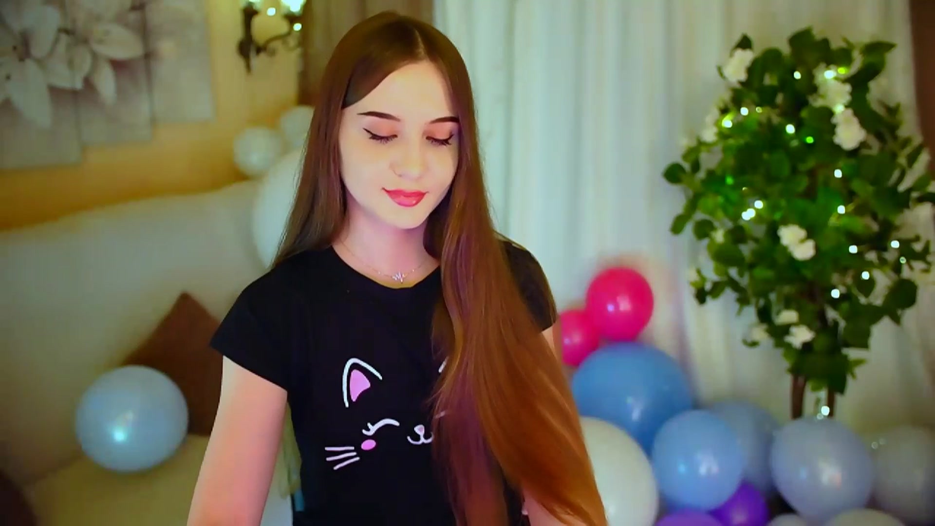 Gallery image thumbnail from Innocent_Soul's myfreecams stream on, 04/28/2024, 19:43 image 14 of 20