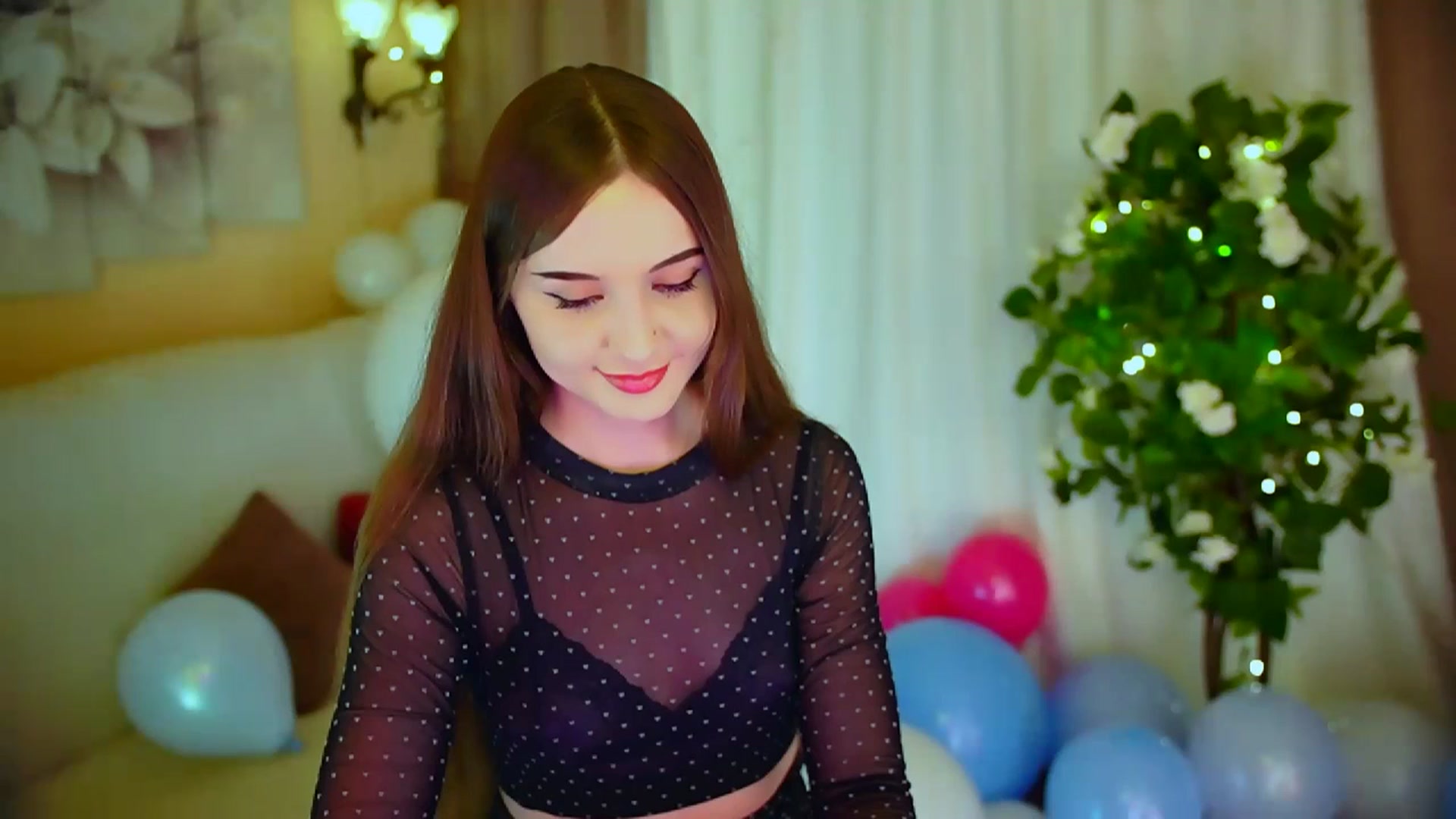 Gallery image thumbnail from Innocent_Soul's myfreecams stream on, 04/29/2024, 20:05 image 16 of 20