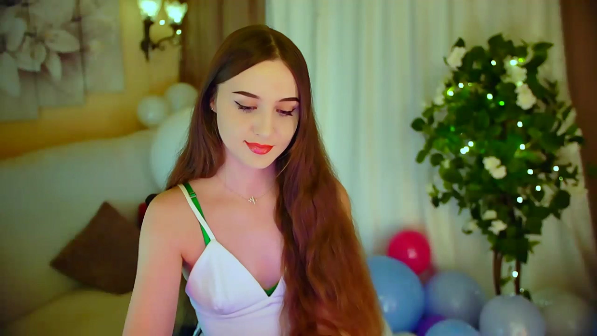 Gallery image thumbnail from Innocent_Soul's myfreecams stream on, 04/30/2024, 17:22 image 14 of 20