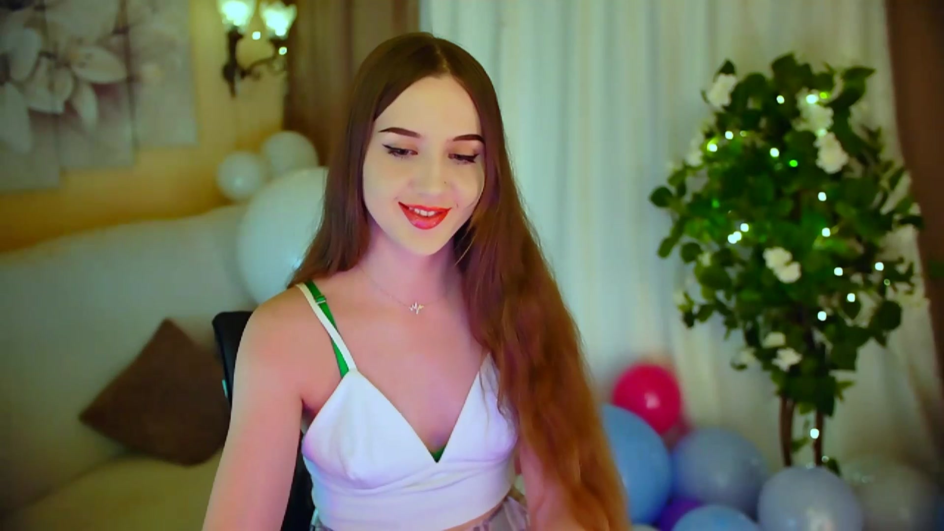 Gallery image thumbnail from Innocent_Soul's myfreecams stream on, 04/30/2024, 17:22 image 2 of 20