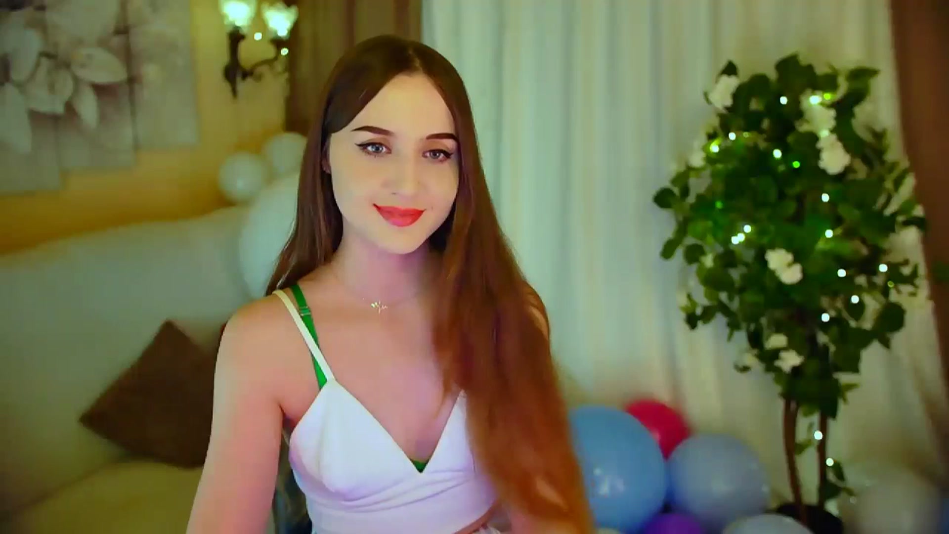 Gallery image thumbnail from Innocent_Soul's myfreecams stream on, 04/30/2024, 20:20 image 18 of 20