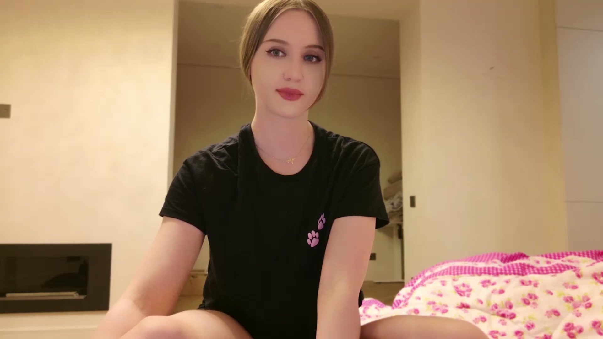 Gallery image thumbnail from Innocent_Soul's myfreecams stream on, 05/15/2024, 19:19 image 13 of 20