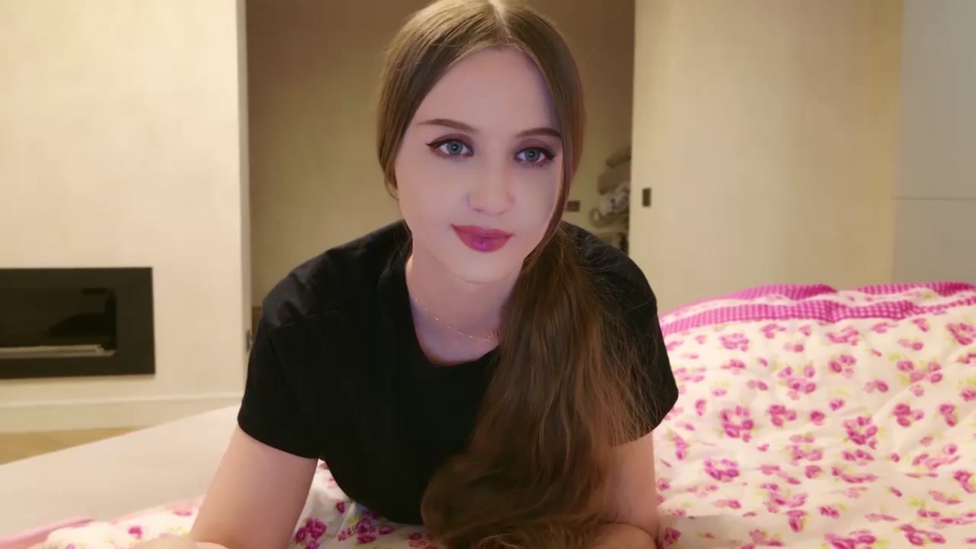 Gallery image thumbnail from Innocent_Soul's myfreecams stream on, 05/15/2024, 19:19 image 19 of 20