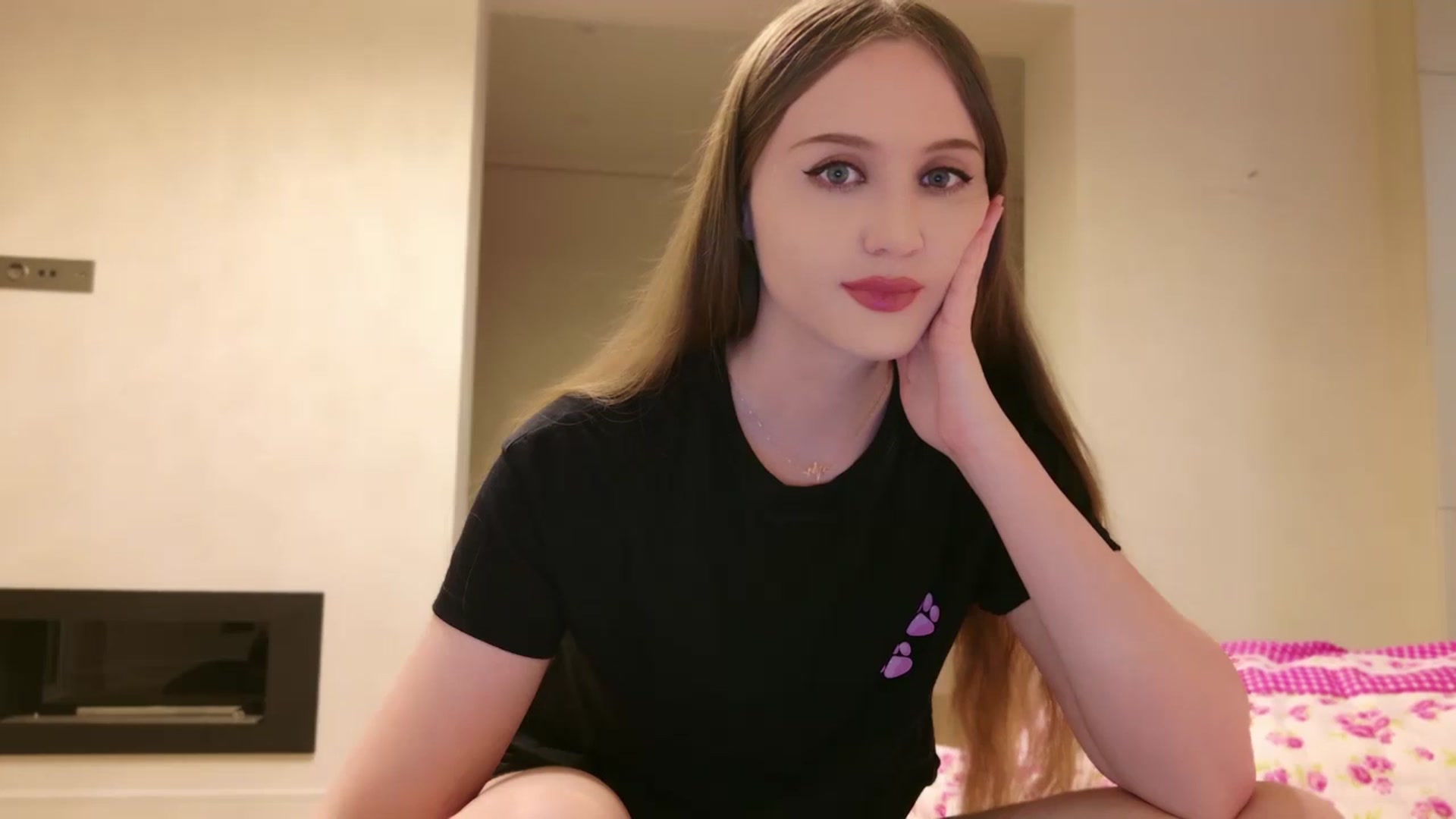 Gallery image thumbnail from Innocent_Soul's myfreecams stream on, 05/15/2024, 19:52 image 19 of 20