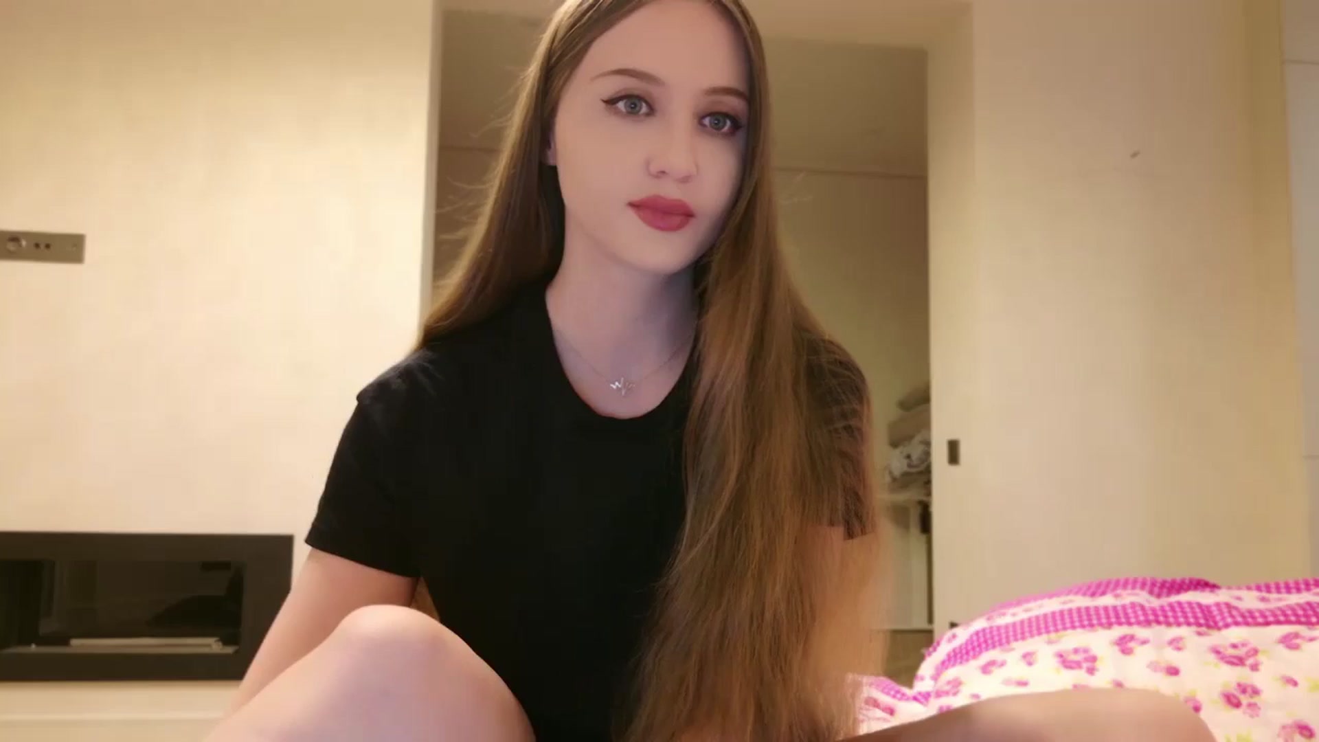 Gallery image thumbnail from Innocent_Soul's myfreecams stream on, 05/15/2024, 19:52 image 7 of 20