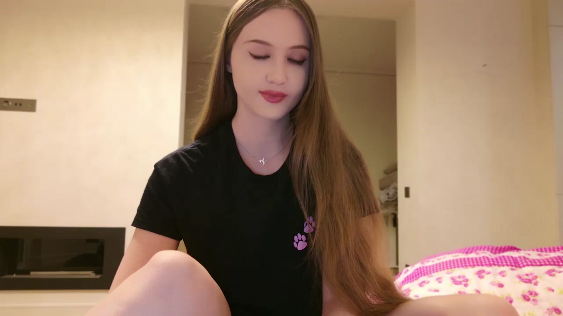 Gallery image thumbnail from Innocent_Soul's myfreecams stream on, 05/15/2024, 19:52 image 4 of 20