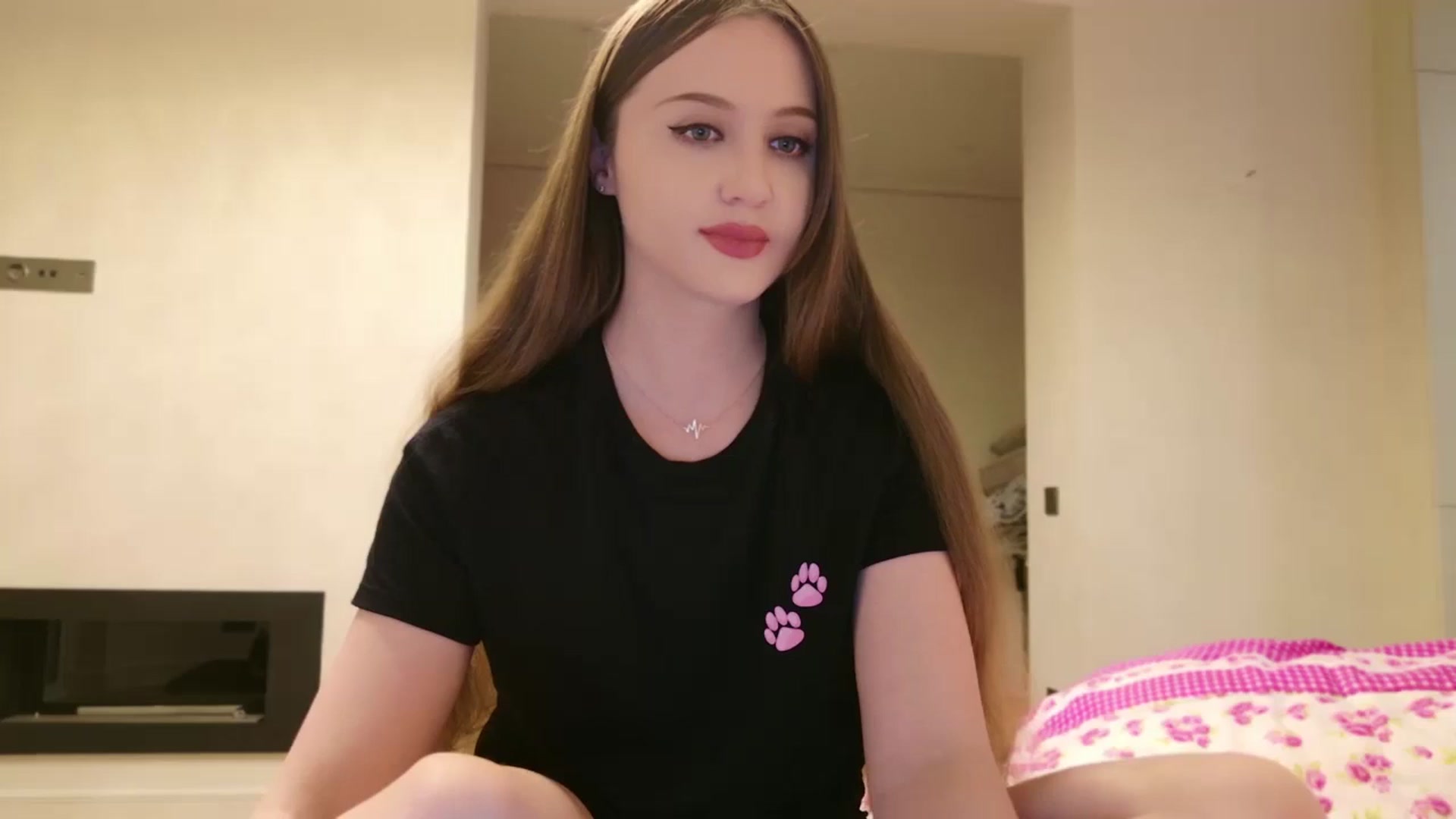 Gallery image thumbnail from Innocent_Soul's myfreecams stream on, 05/15/2024, 20:12 image 1 of 20