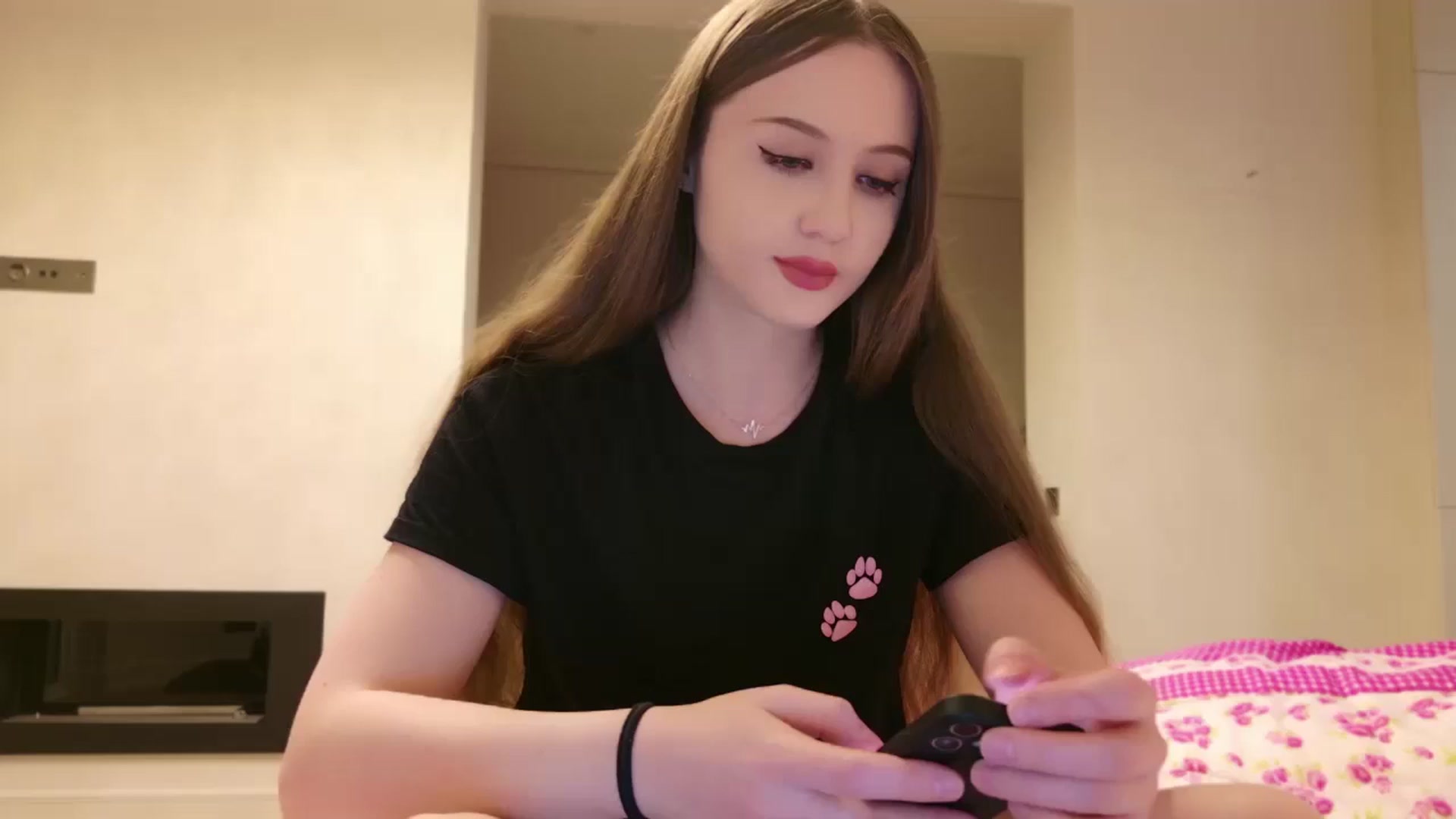 Gallery image thumbnail from Innocent_Soul's myfreecams stream on, 05/15/2024, 20:12 image 3 of 20