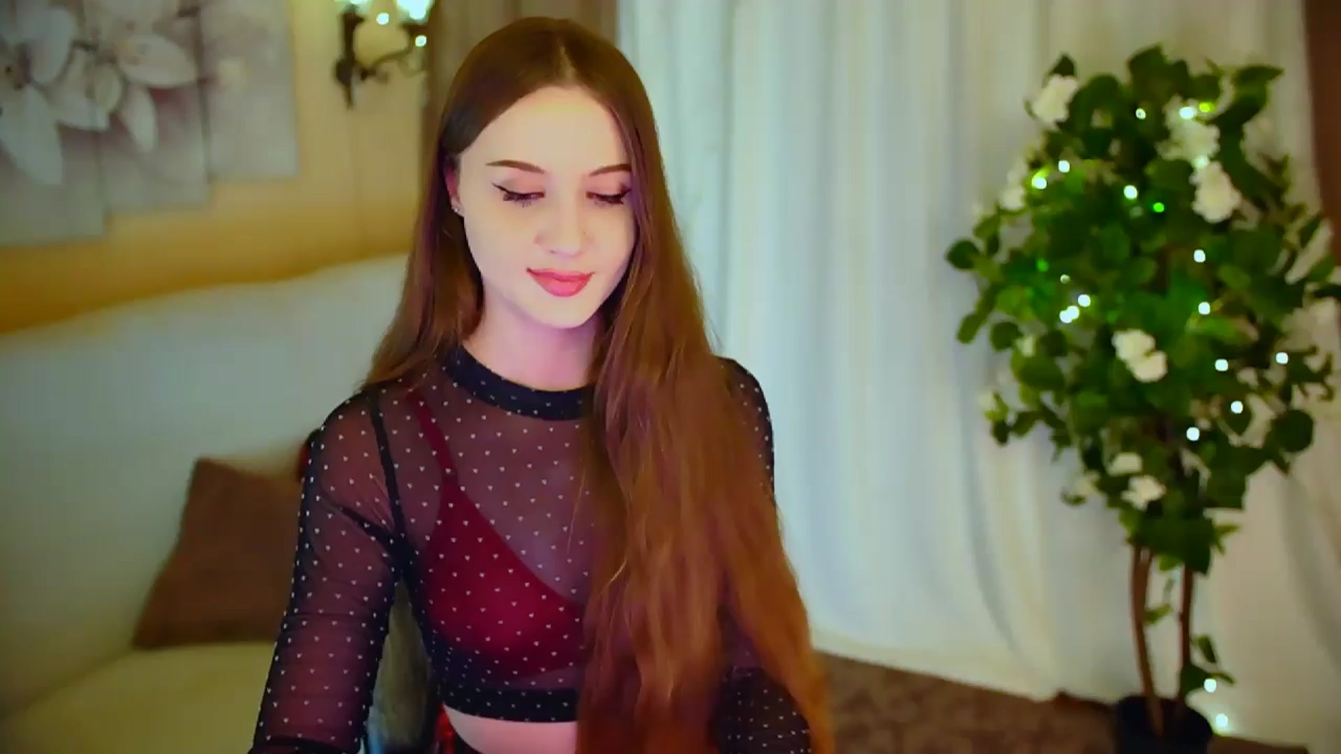 Gallery image thumbnail from Innocent_Soul's myfreecams stream on, 05/17/2024, 21:04 image 15 of 20