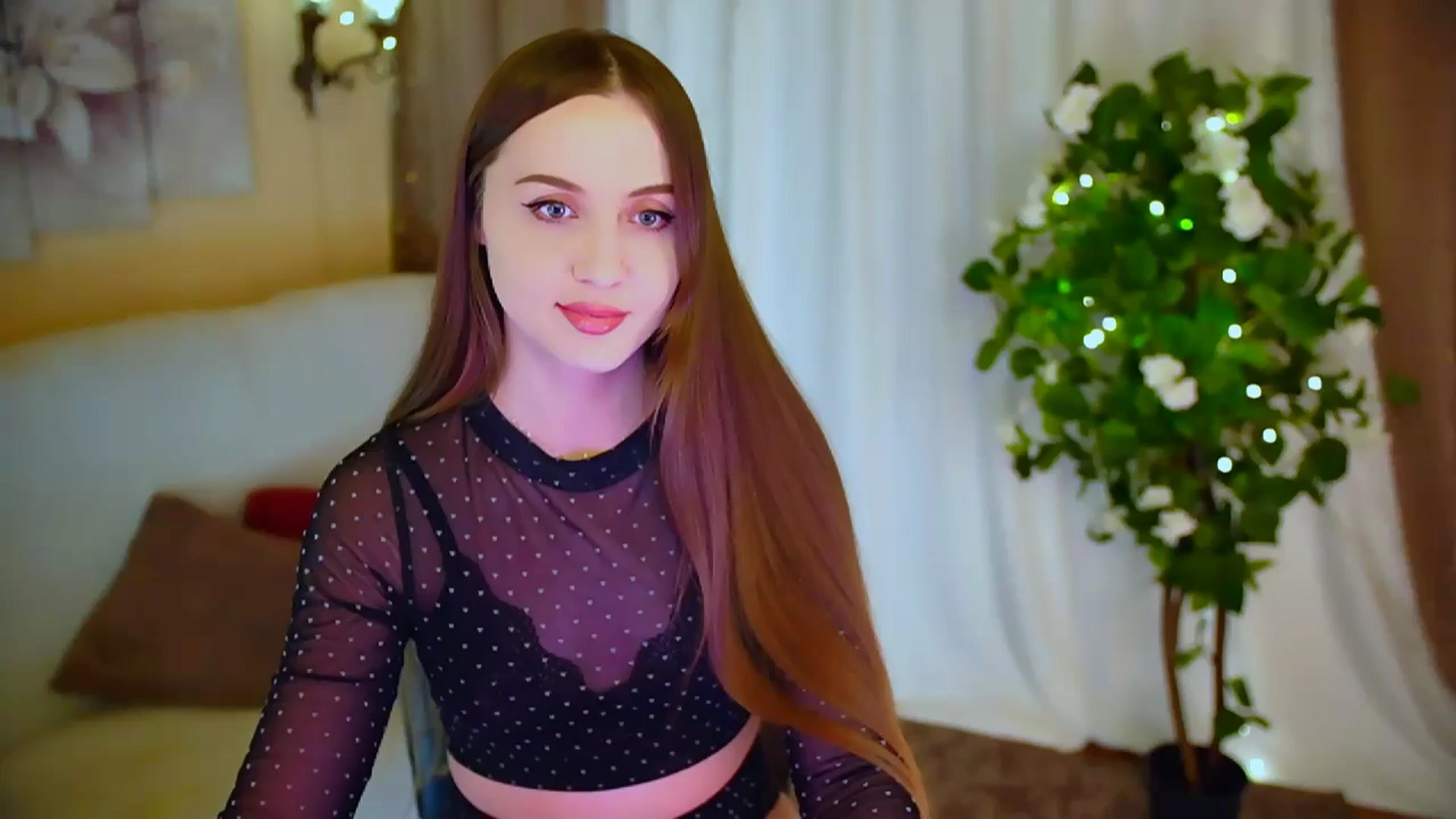 Gallery image thumbnail from Innocent_Soul's myfreecams stream on, 05/20/2024, 18:32 image 1 of 20