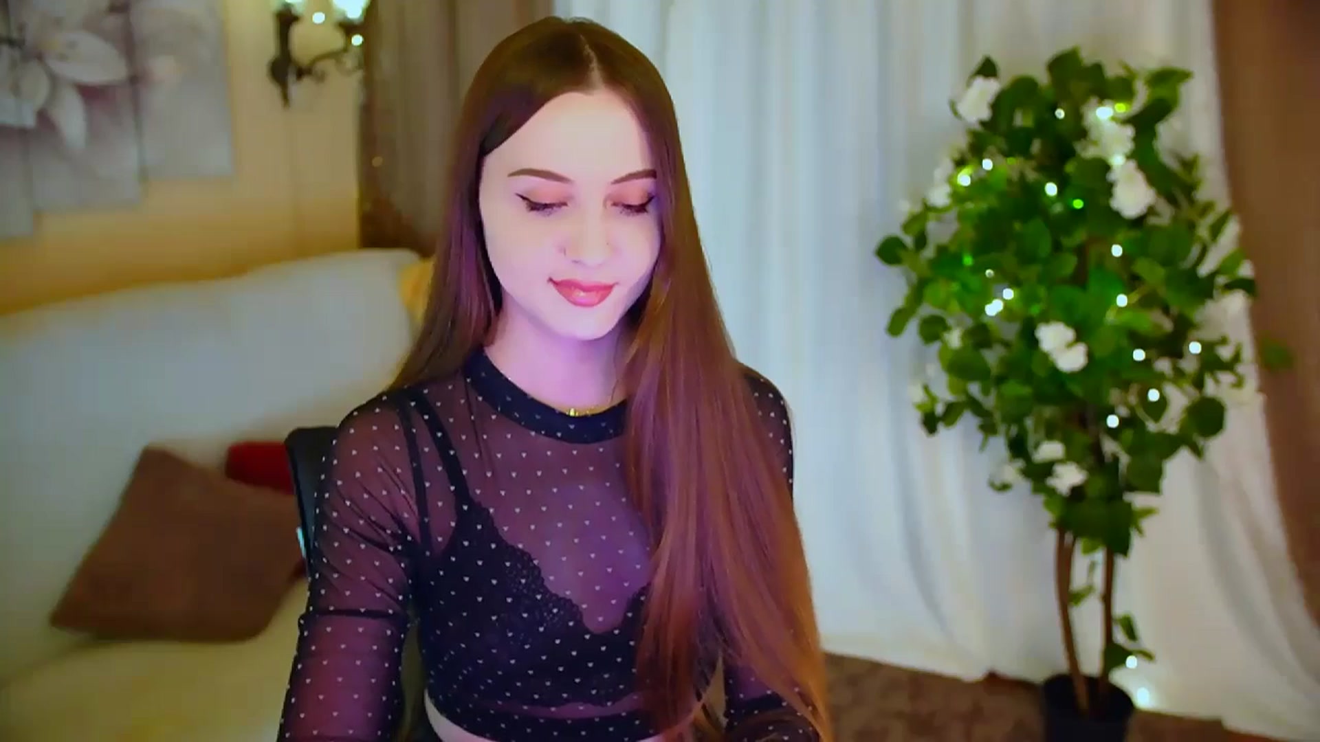 Gallery image thumbnail from Innocent_Soul's myfreecams stream on, 05/20/2024, 19:16 image 14 of 20