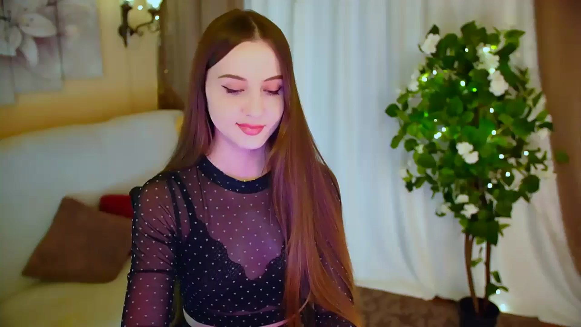 Gallery image thumbnail from Innocent_Soul's myfreecams stream on, 05/20/2024, 19:16 image 20 of 20