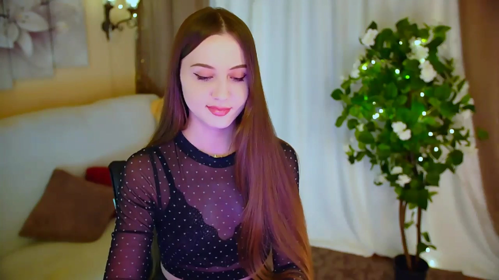 Gallery image thumbnail from Innocent_Soul's myfreecams stream on, 05/20/2024, 19:16 image 13 of 20