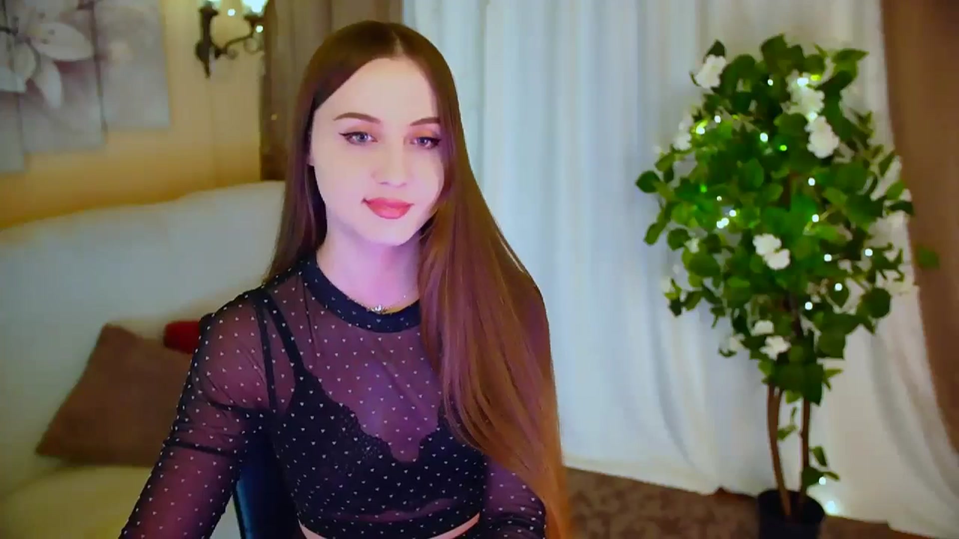 Gallery image thumbnail from Innocent_Soul's myfreecams stream on, 05/20/2024, 19:16 image 2 of 20
