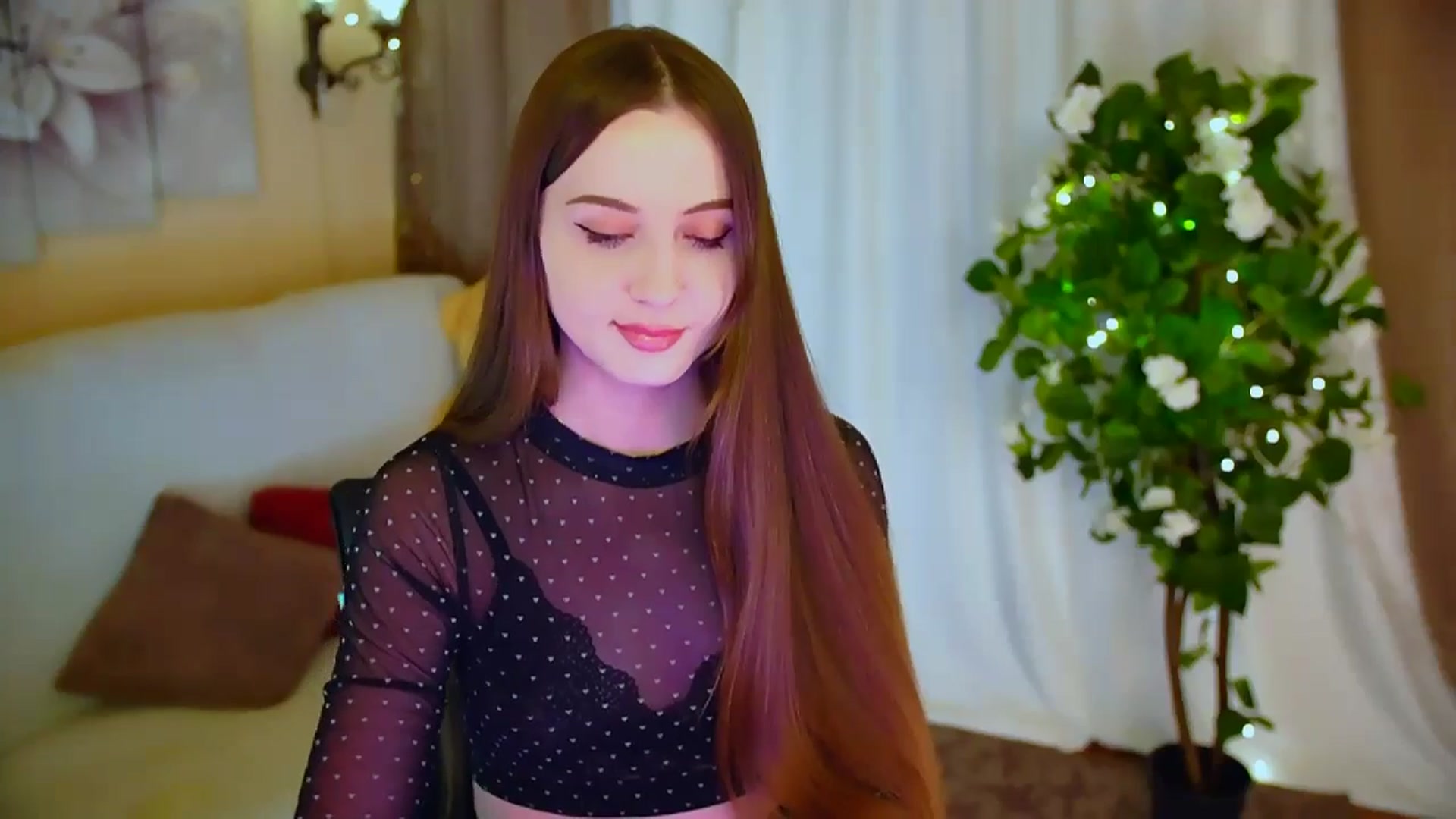 Gallery image thumbnail from Innocent_Soul's myfreecams stream on, 05/20/2024, 20:14 image 16 of 20