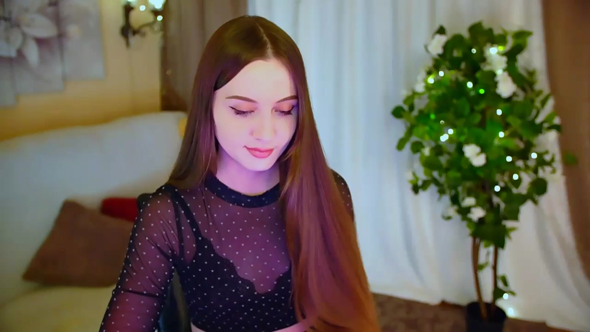 Gallery image thumbnail from Innocent_Soul's myfreecams stream on, 05/20/2024, 20:14 image 12 of 20