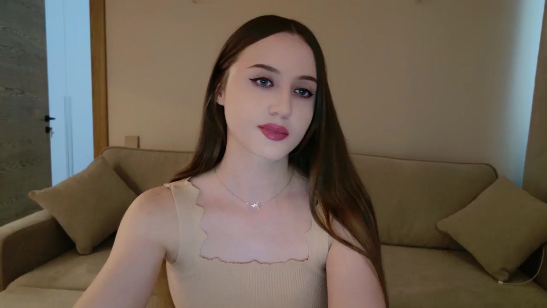 Gallery image thumbnail from Innocent_Soul's myfreecams stream on, 05/22/2024, 15:24 image 19 of 20