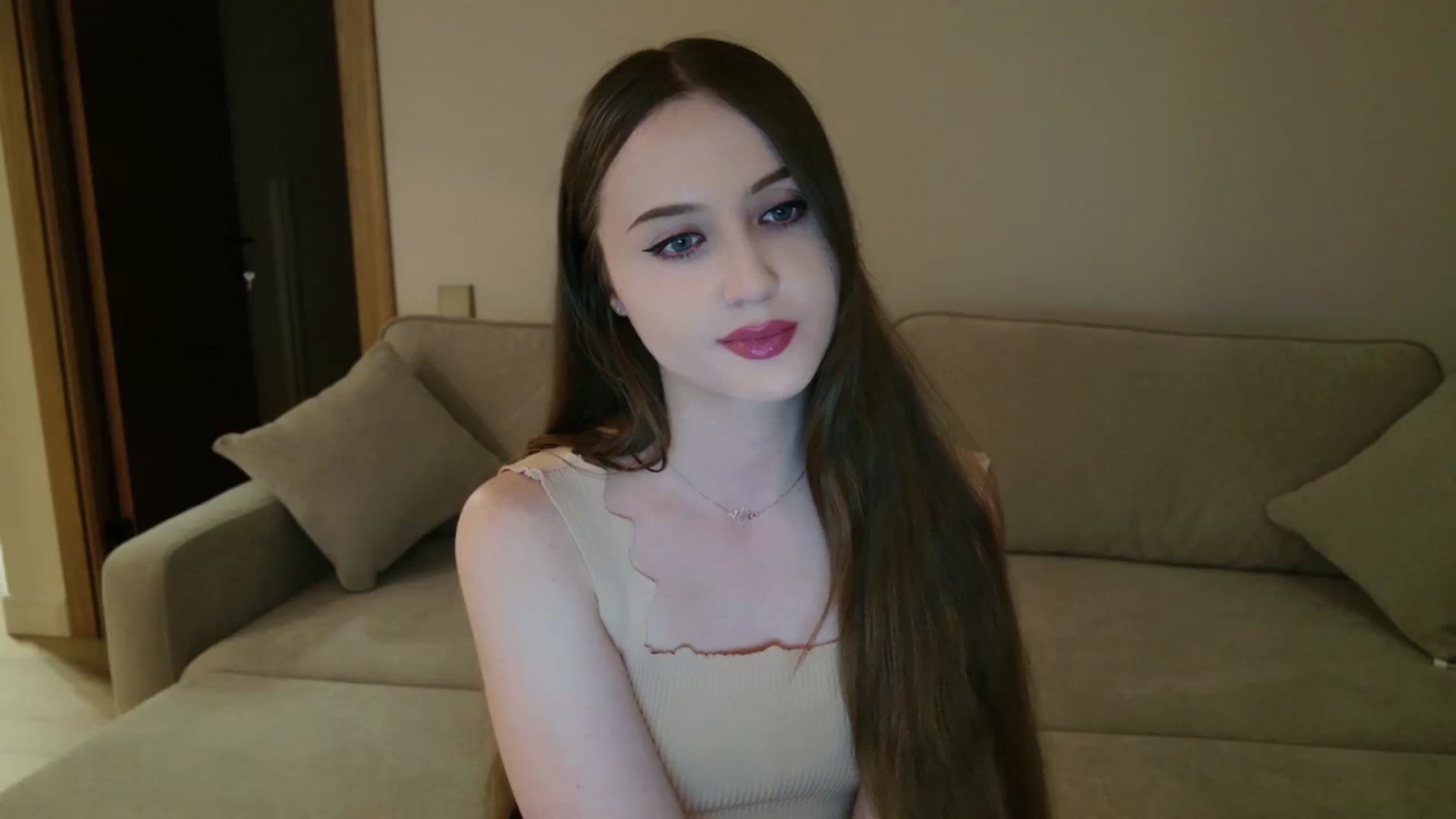Gallery image thumbnail from Innocent_Soul's myfreecams stream on, 05/22/2024, 17:51 image 4 of 20