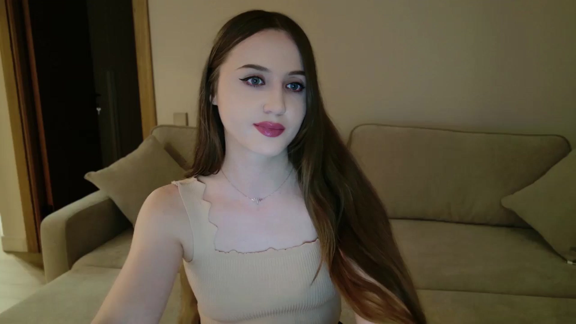 Gallery image thumbnail from Innocent_Soul's myfreecams stream on, 05/22/2024, 17:51 image 5 of 20