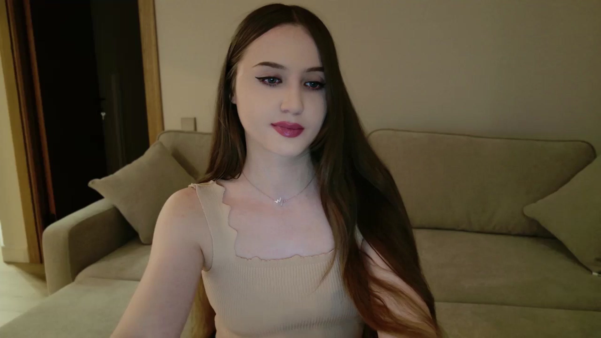 Gallery image thumbnail from Innocent_Soul's myfreecams stream on, 05/22/2024, 17:51 image 15 of 20