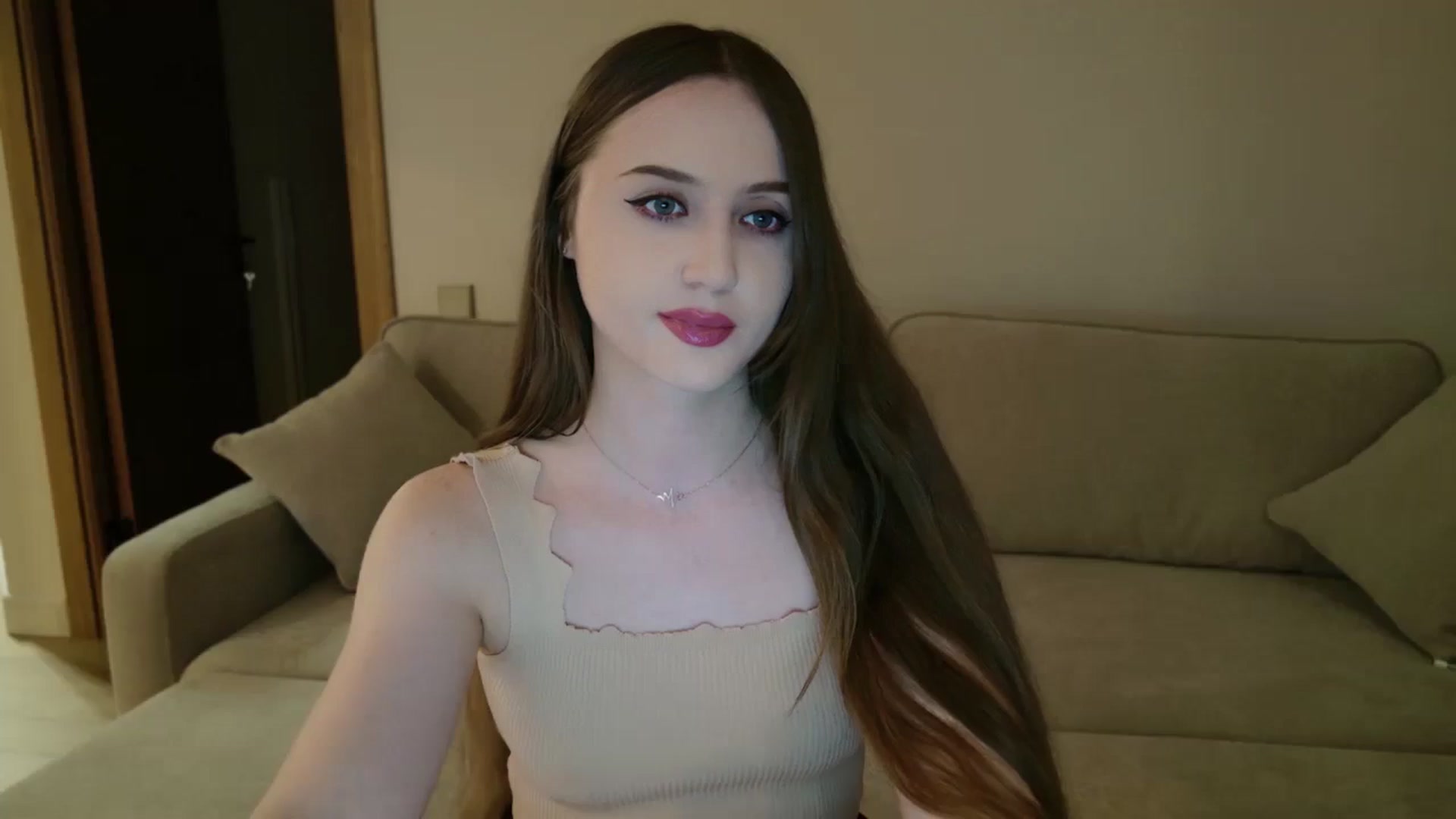 Gallery image thumbnail from Innocent_Soul's myfreecams stream on, 05/22/2024, 17:51 image 6 of 20