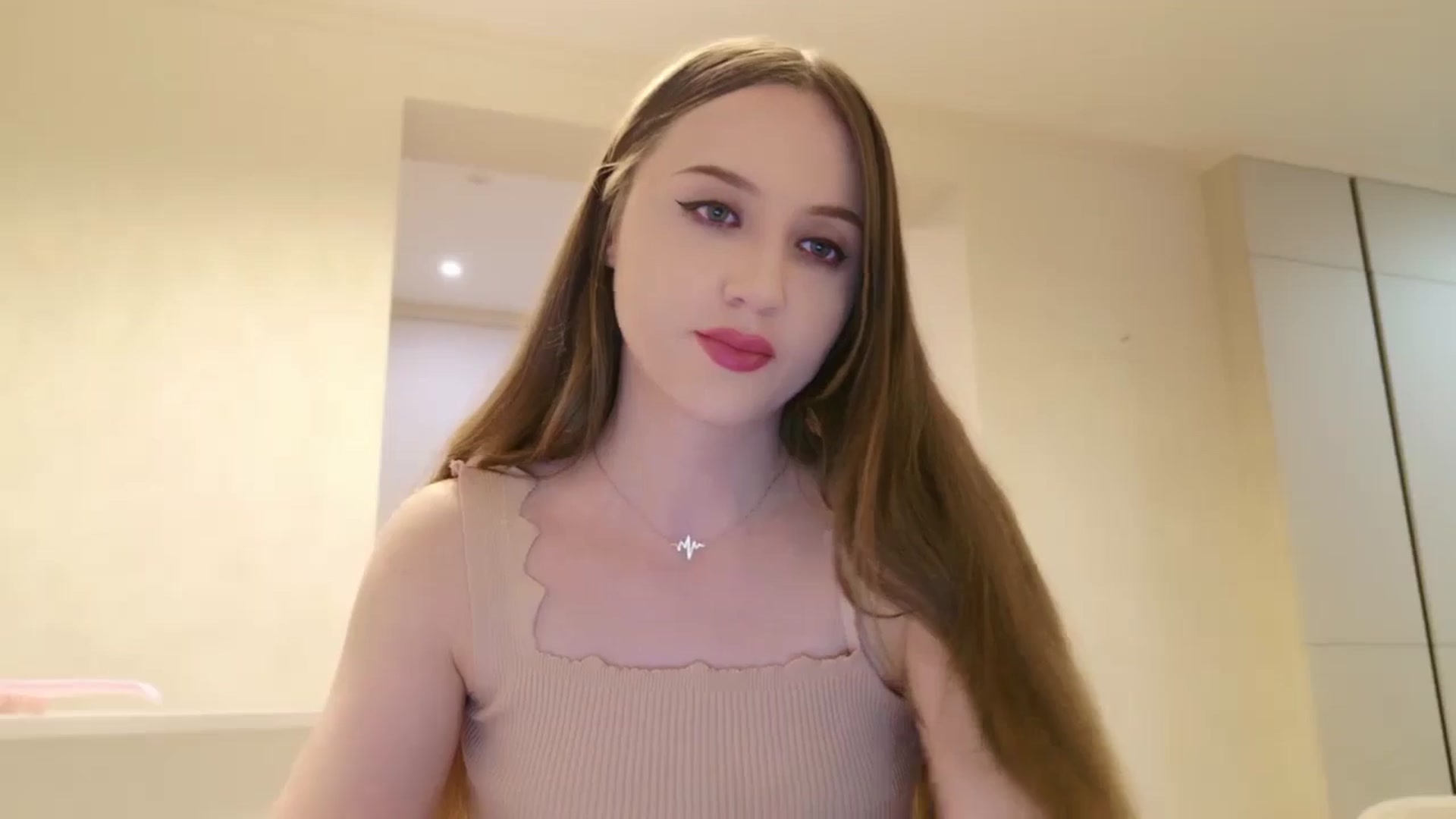 Gallery image thumbnail from Innocent_Soul's myfreecams stream on, 05/22/2024, 20:44 image 8 of 20
