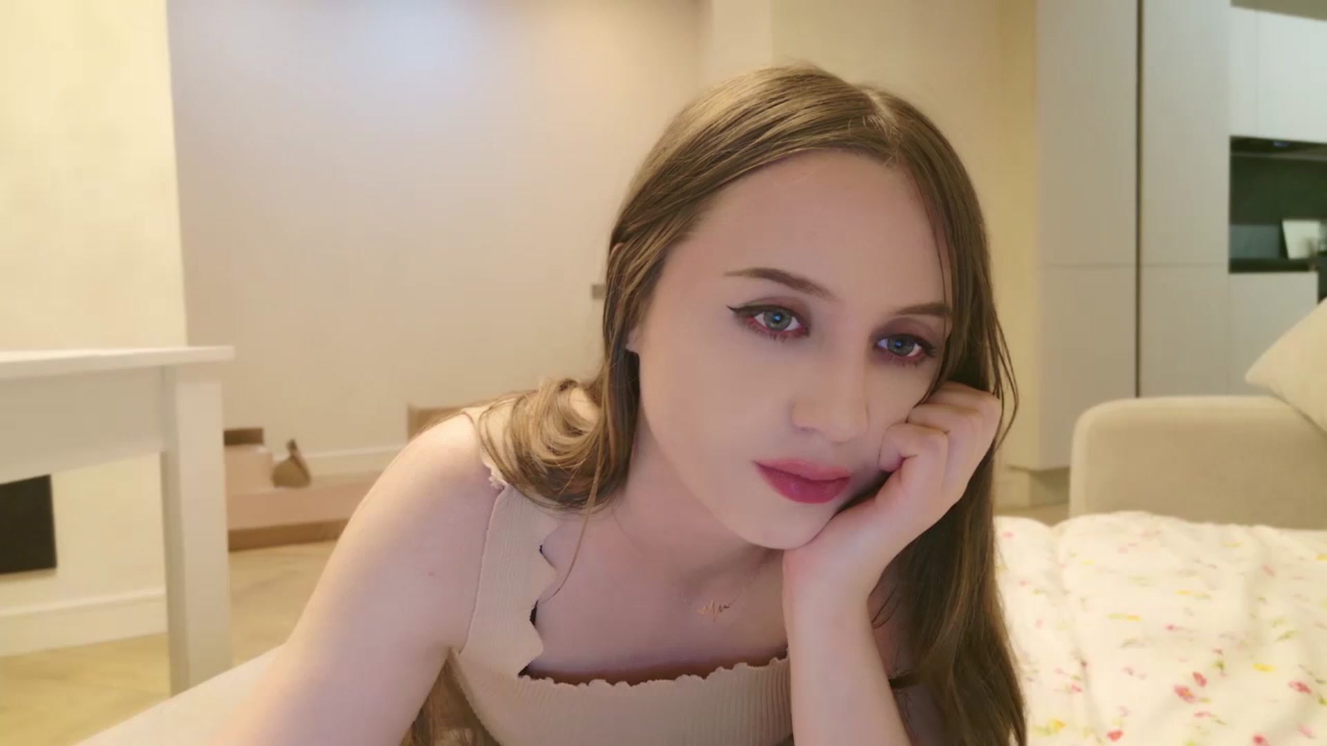 Gallery image thumbnail from Innocent_Soul's myfreecams stream on, 05/22/2024, 23:43 image 15 of 20