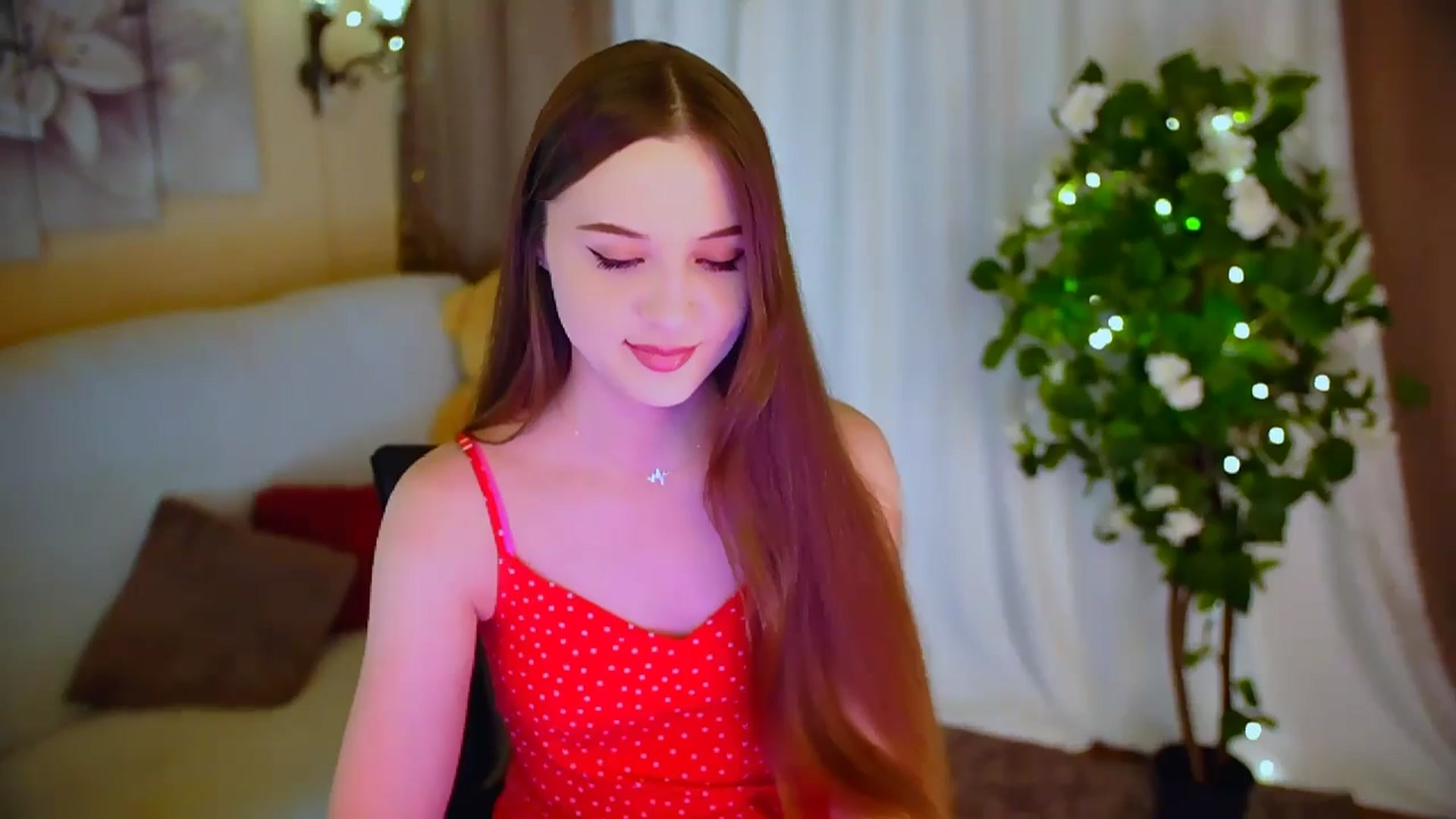 Gallery image thumbnail from Innocent_Soul's myfreecams stream on, 05/24/2024, 18:13 image 2 of 20