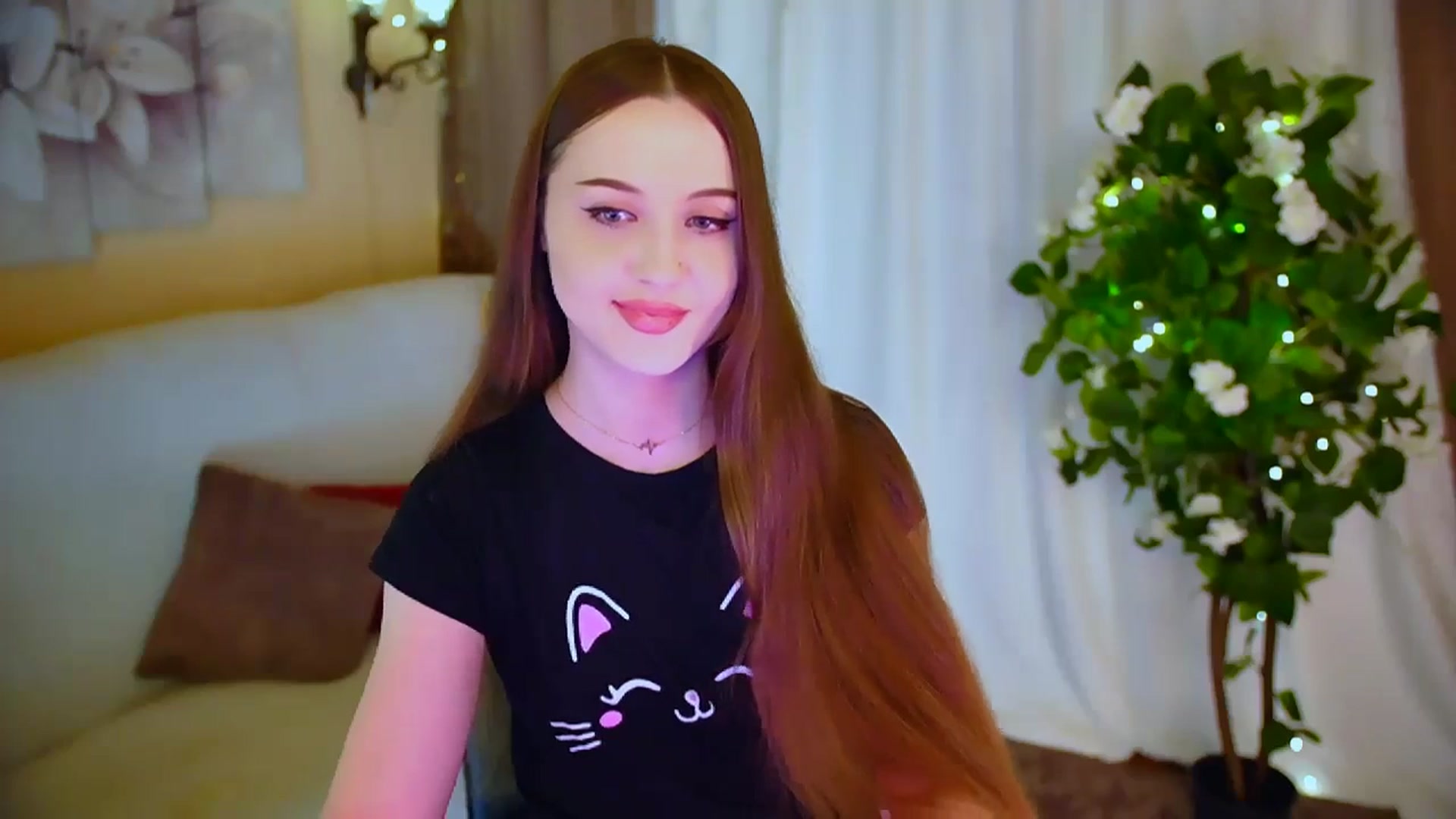 Gallery image thumbnail from Innocent_Soul's myfreecams stream on, 05/26/2024, 20:15 image 4 of 20