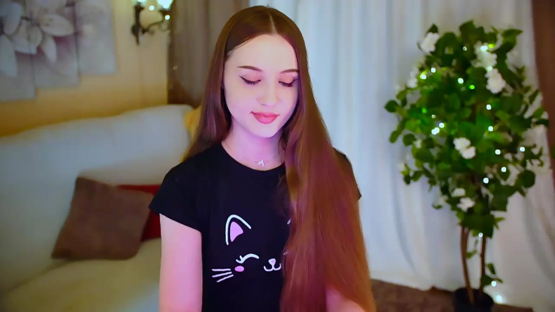 Gallery image thumbnail from Innocent_Soul's myfreecams stream on, 05/26/2024, 20:15 image 18 of 20