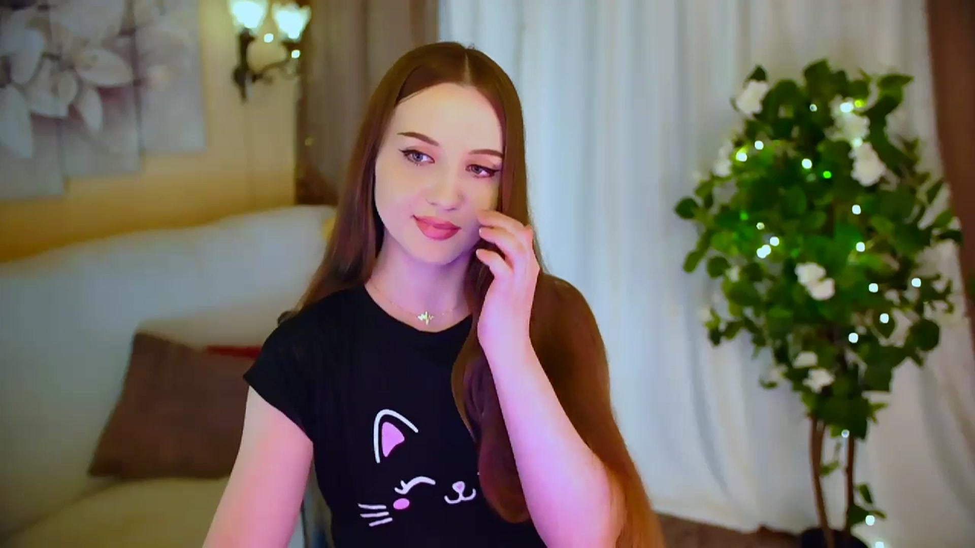 Gallery image thumbnail from Innocent_Soul's myfreecams stream on, 05/26/2024, 21:04 image 19 of 20
