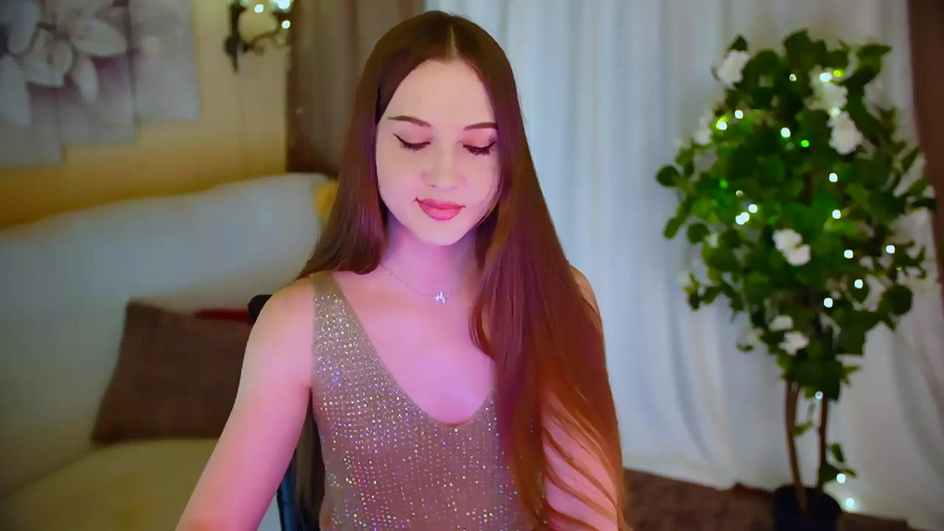 Gallery image thumbnail from Innocent_Soul's myfreecams stream on, 05/27/2024, 18:35 image 14 of 20