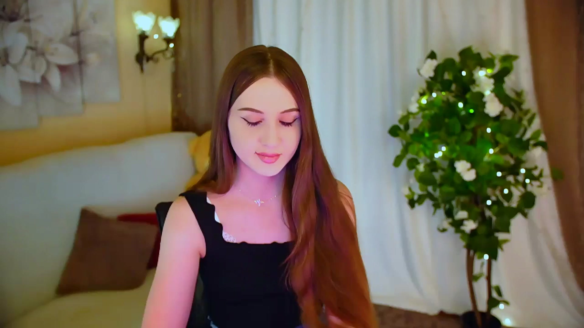 Gallery image thumbnail from Innocent_Soul's myfreecams stream on, 05/30/2024, 15:07 image 7 of 20