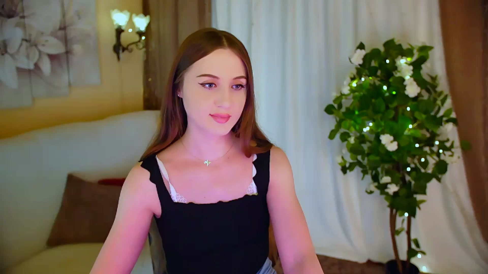 Gallery image thumbnail from Innocent_Soul's myfreecams stream on, 05/30/2024, 16:42 image 1 of 20