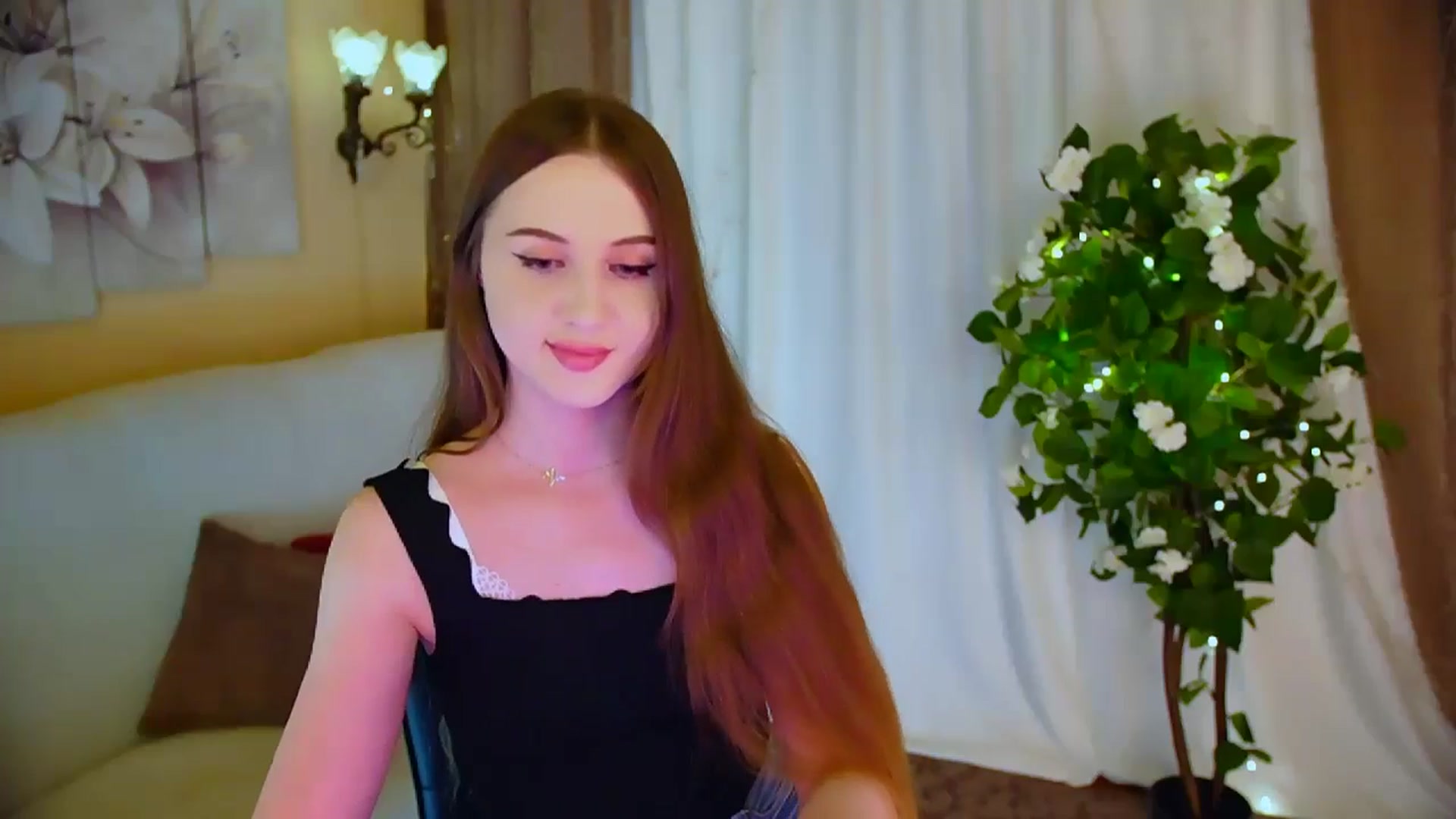 Gallery image thumbnail from Innocent_Soul's myfreecams stream on, 05/30/2024, 16:42 image 11 of 20