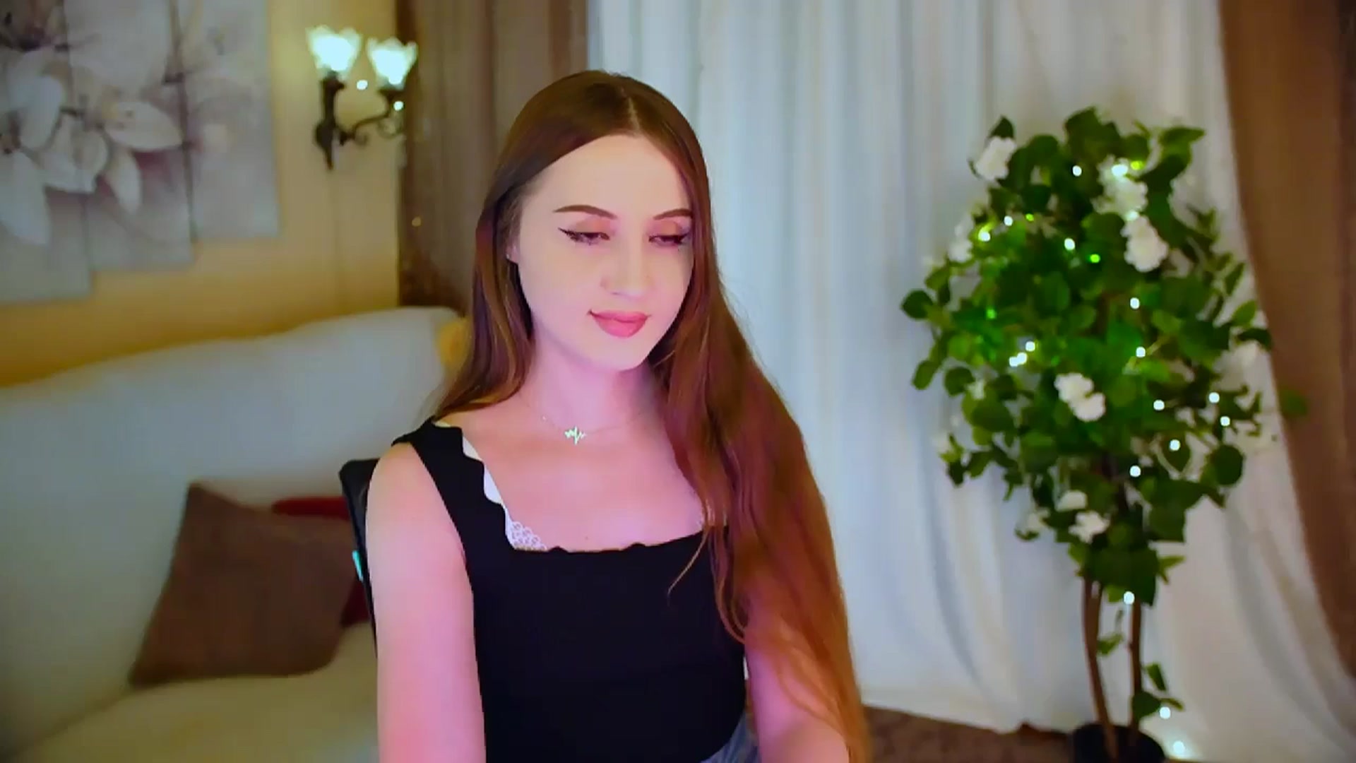 Gallery image thumbnail from Innocent_Soul's myfreecams stream on, 05/30/2024, 16:42 image 9 of 20