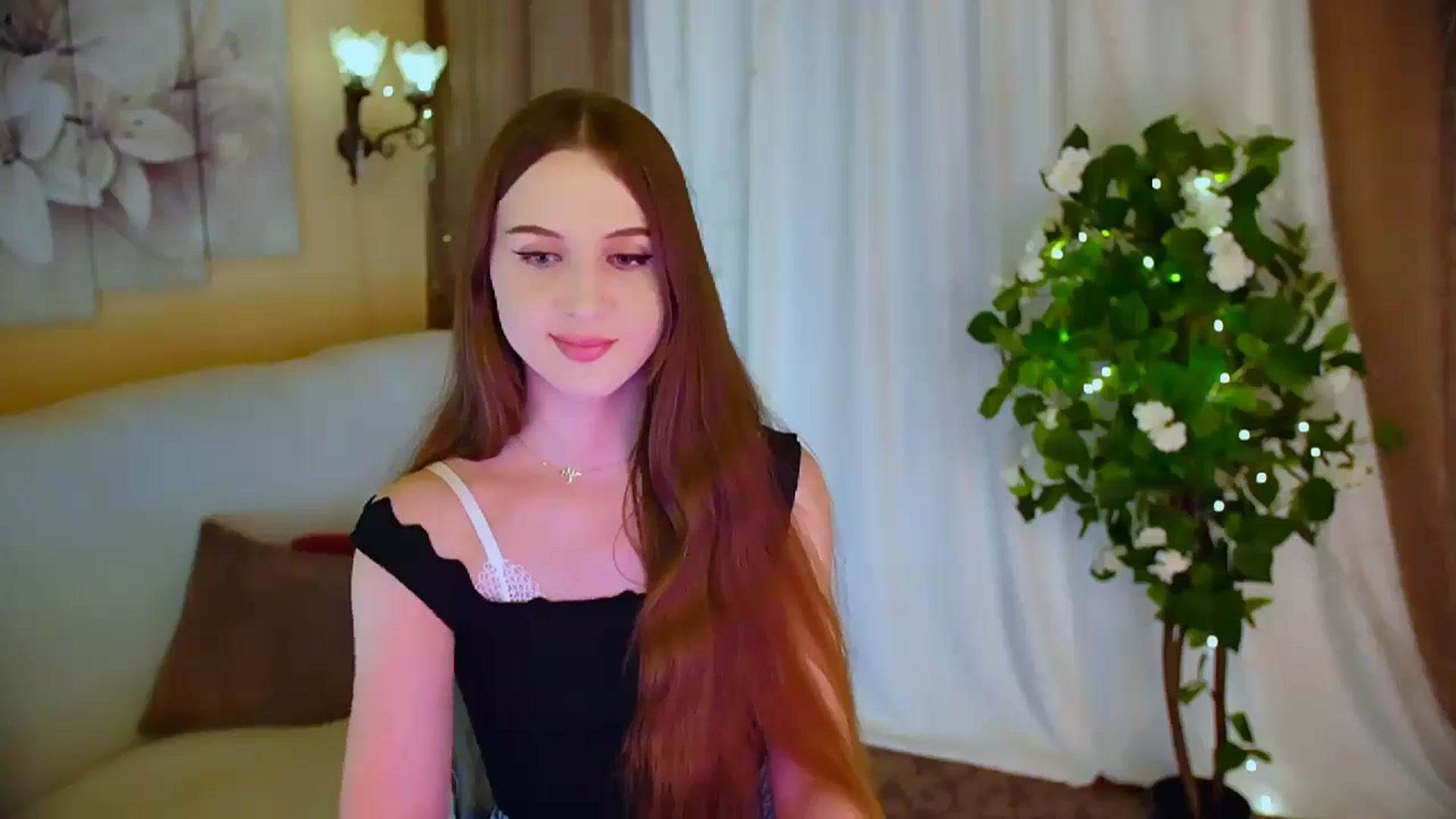 Gallery image thumbnail from Innocent_Soul's myfreecams stream on, 05/30/2024, 16:59 image 15 of 20