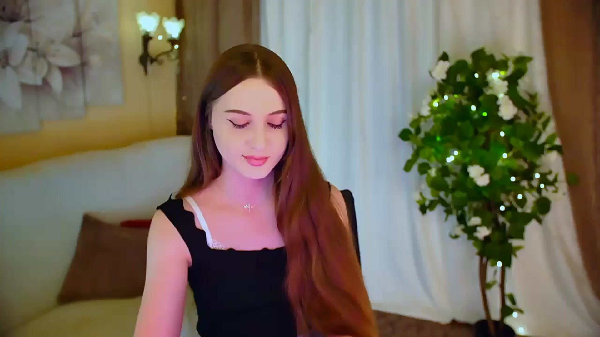 Gallery image thumbnail from Innocent_Soul's myfreecams stream on, 05/30/2024, 17:40 image 16 of 20