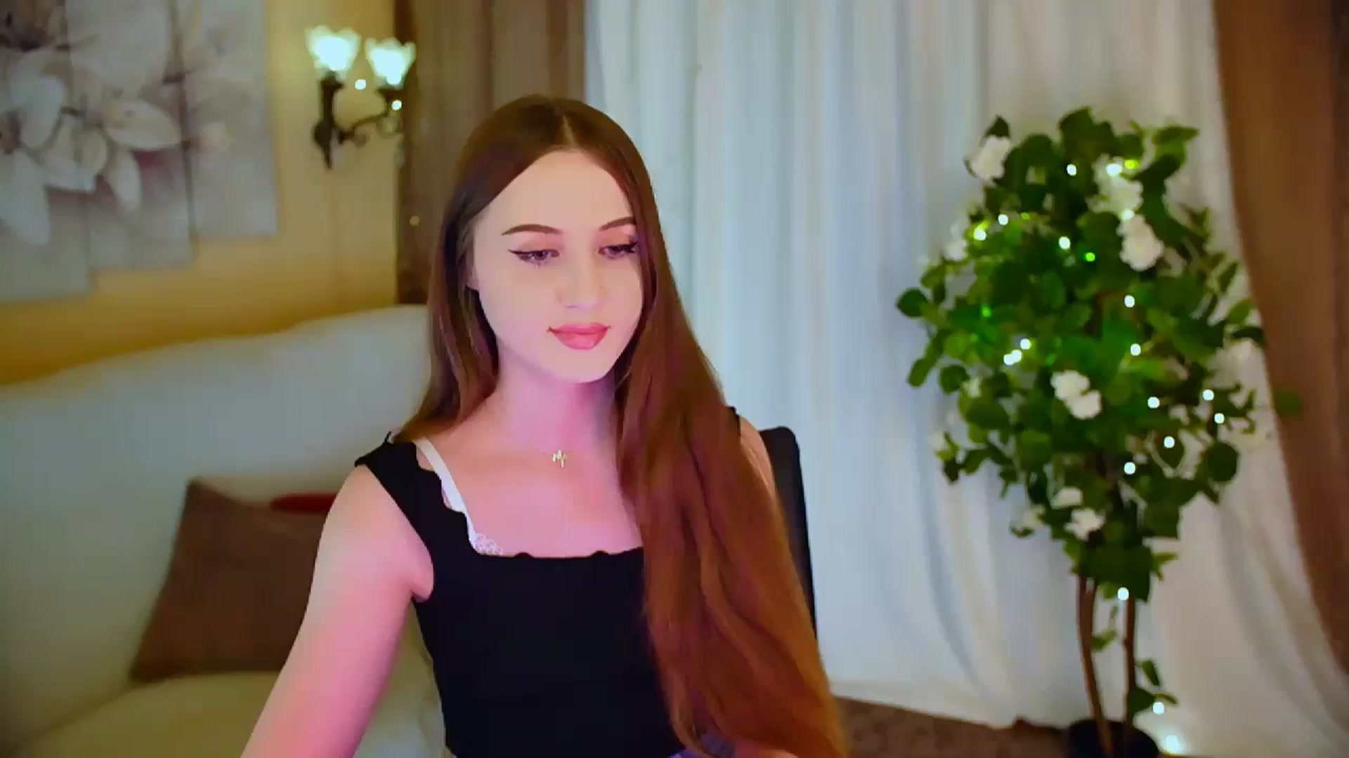 Gallery image thumbnail from Innocent_Soul's myfreecams stream on, 05/30/2024, 17:40 image 14 of 20