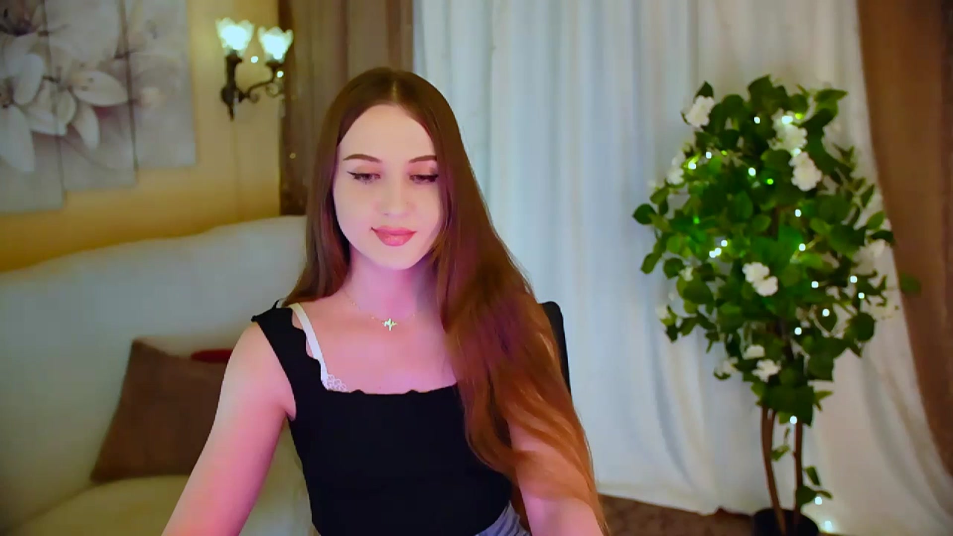 Gallery image thumbnail from Innocent_Soul's myfreecams stream on, 05/30/2024, 17:40 image 2 of 20