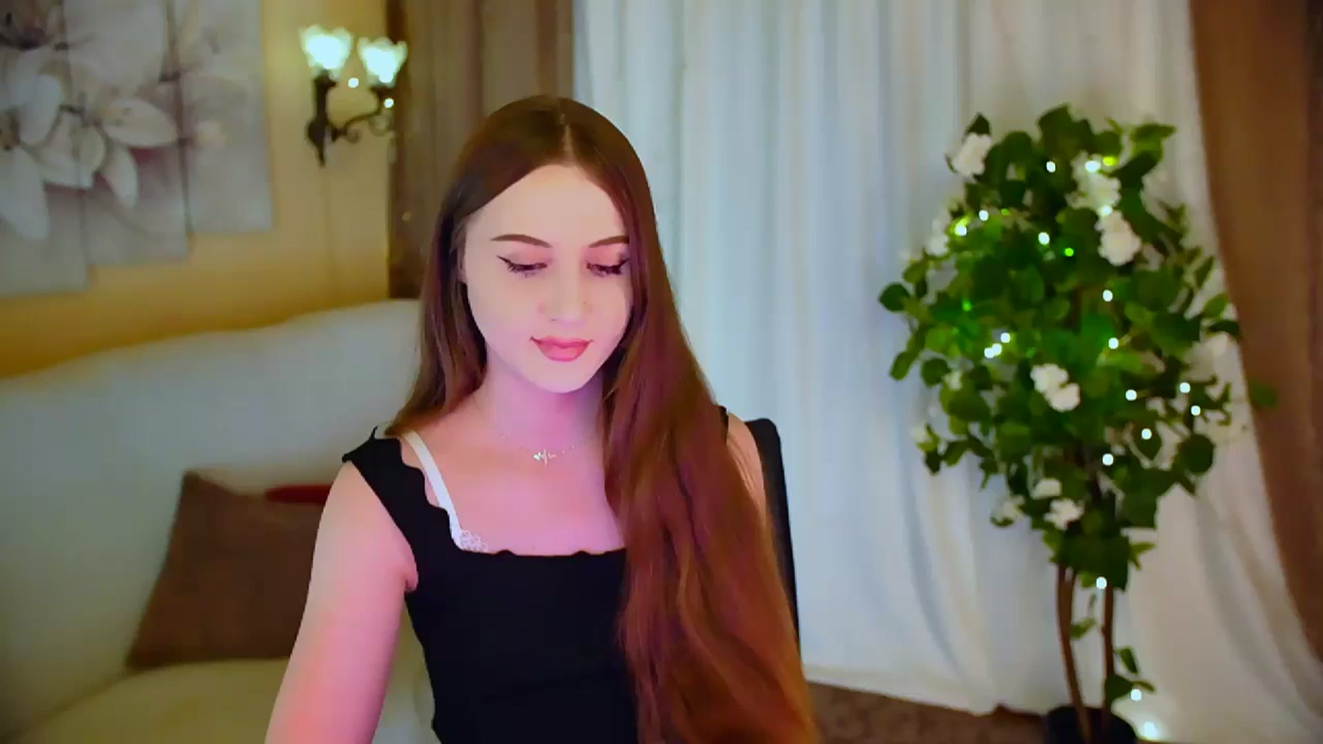 Gallery image thumbnail from Innocent_Soul's myfreecams stream on, 05/30/2024, 17:40 image 15 of 20