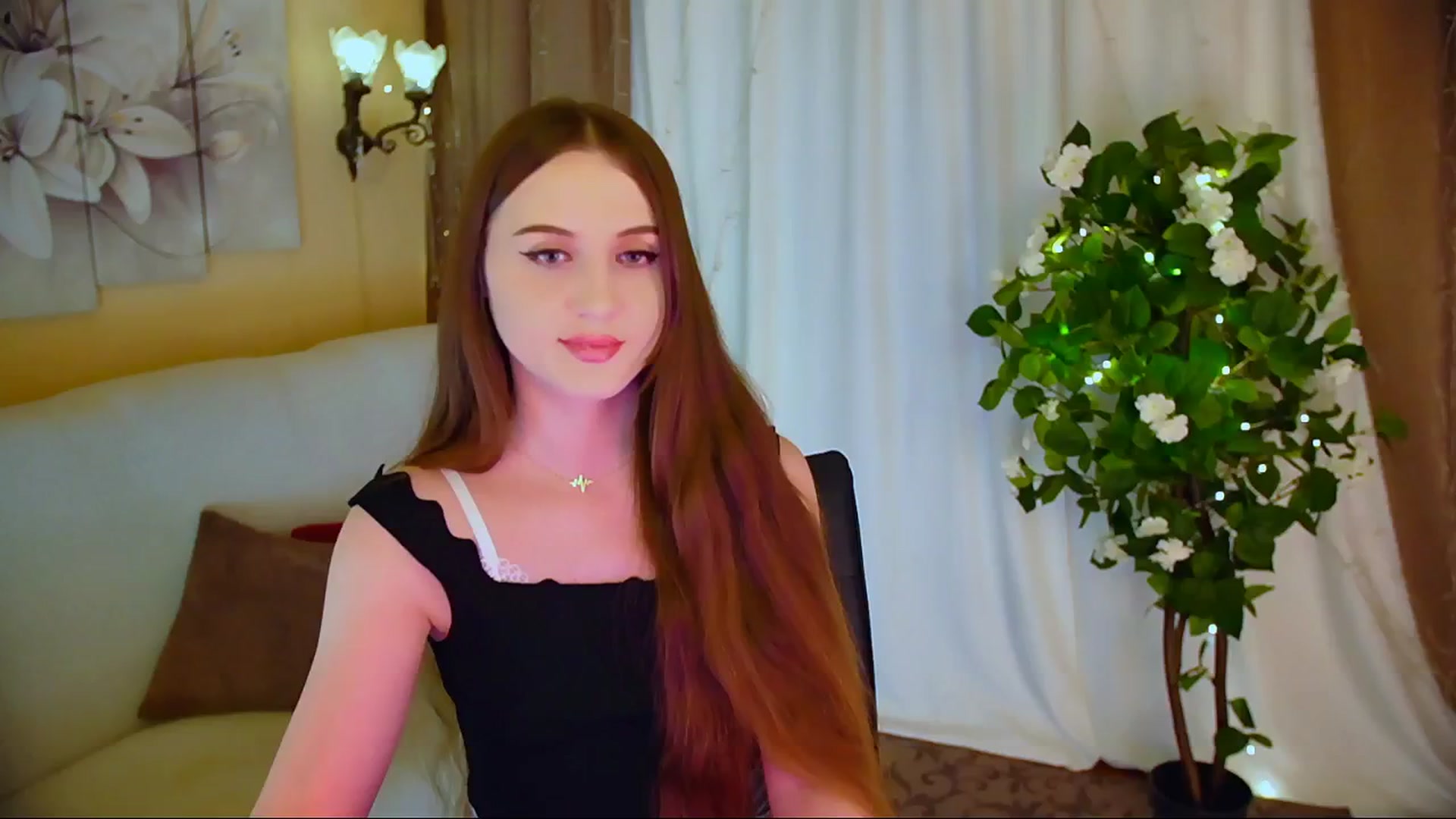 Gallery image thumbnail from Innocent_Soul's myfreecams stream on, 05/30/2024, 18:18 image 17 of 20