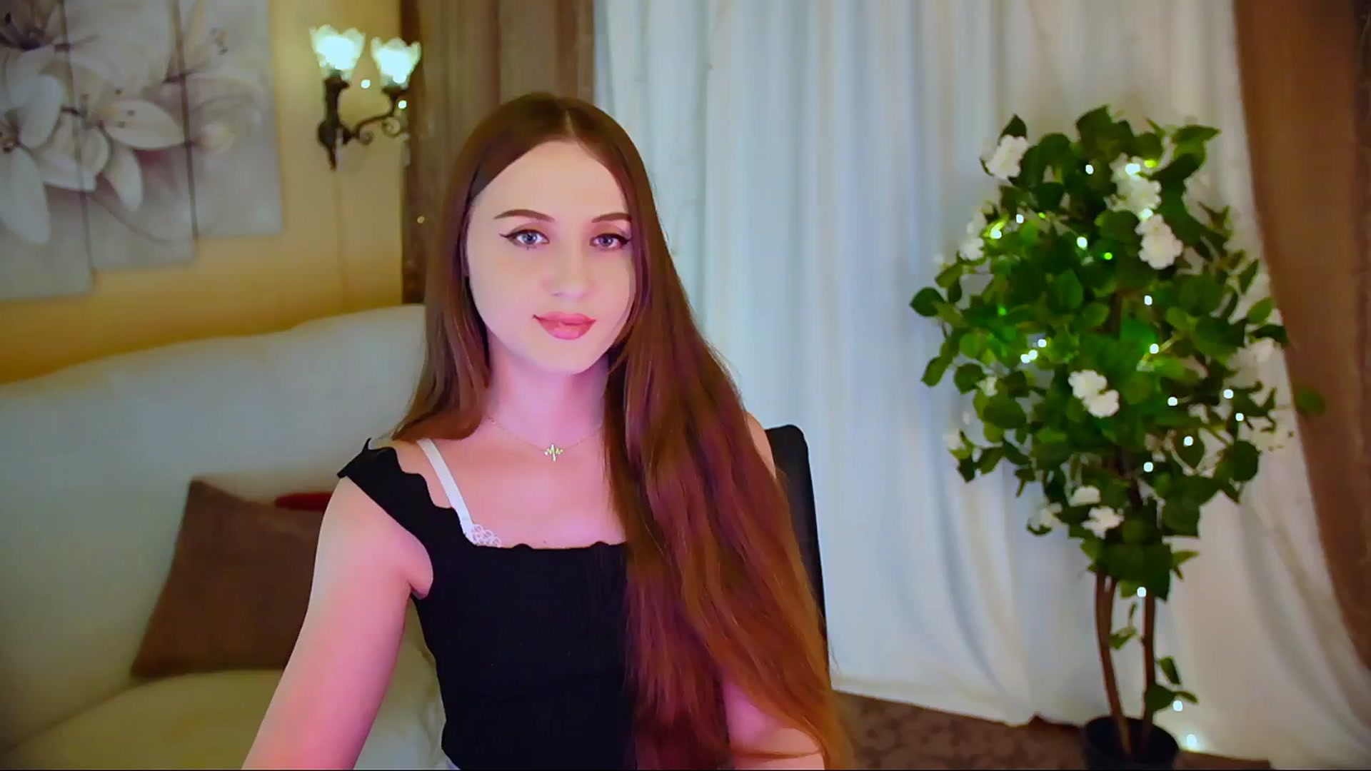 Gallery image thumbnail from Innocent_Soul's myfreecams stream on, 05/30/2024, 18:18 image 14 of 20