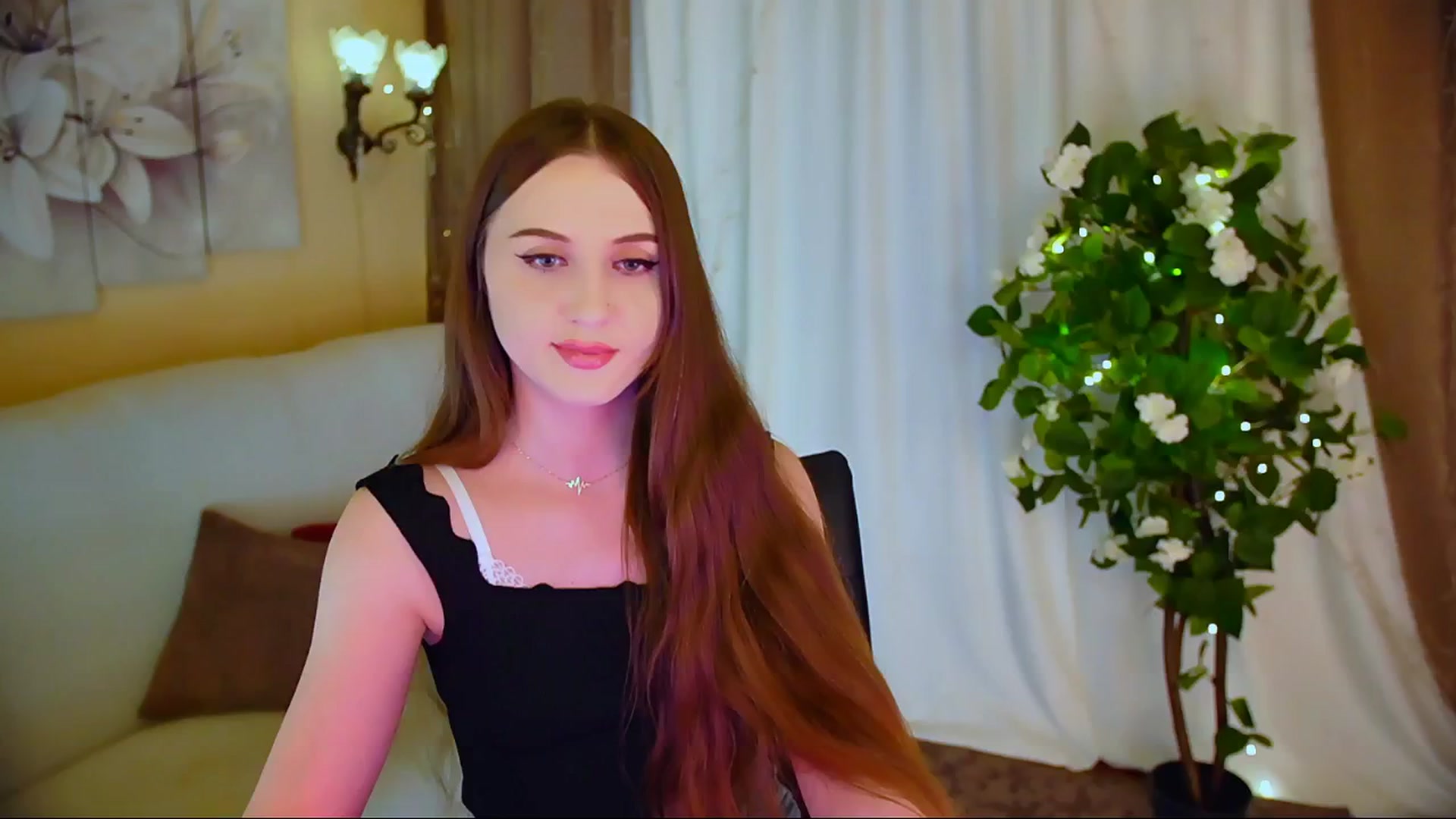 Gallery image thumbnail from Innocent_Soul's myfreecams stream on, 05/30/2024, 18:18 image 10 of 20