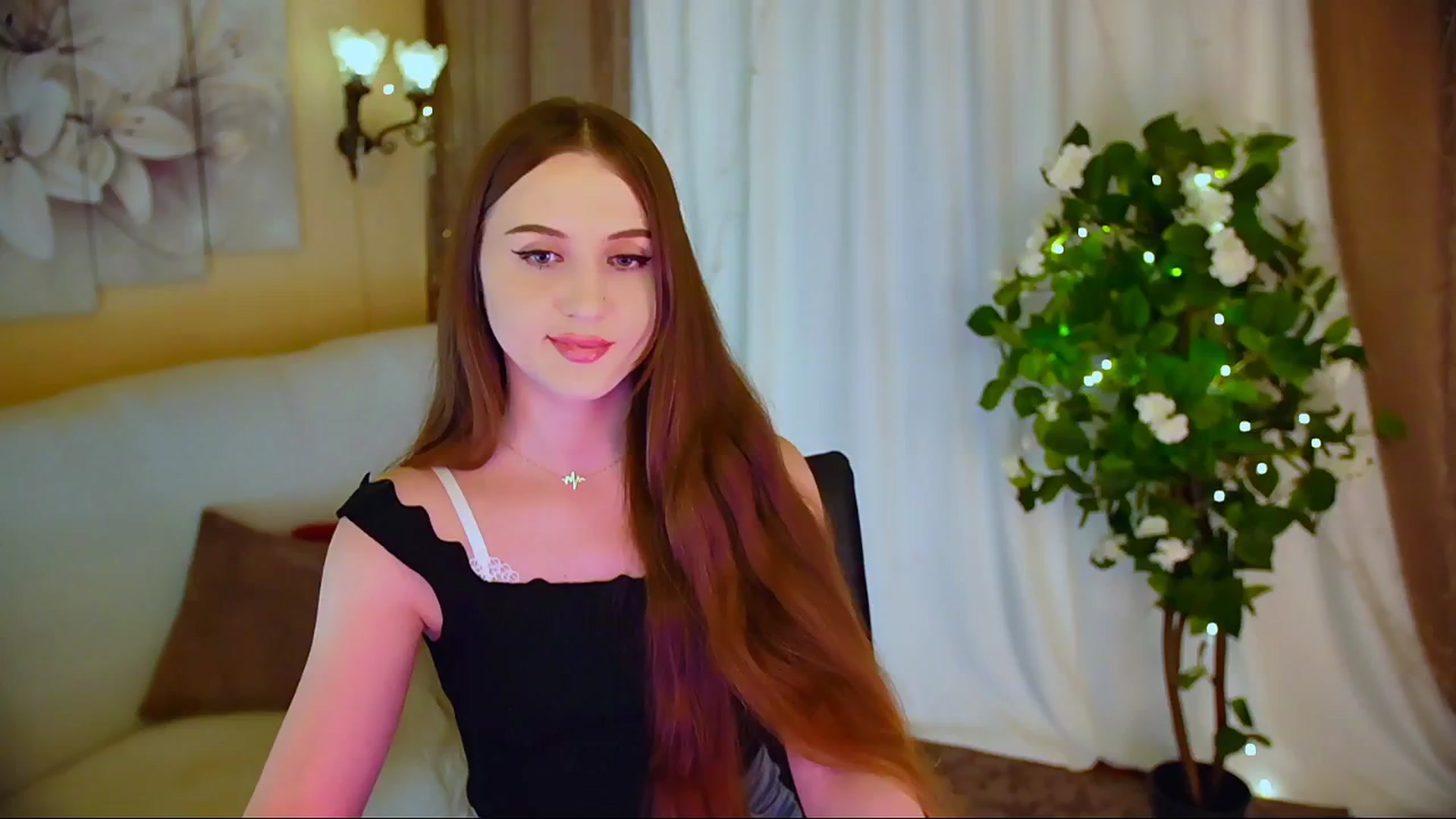 Gallery image thumbnail from Innocent_Soul's myfreecams stream on, 05/30/2024, 18:18 image 18 of 20